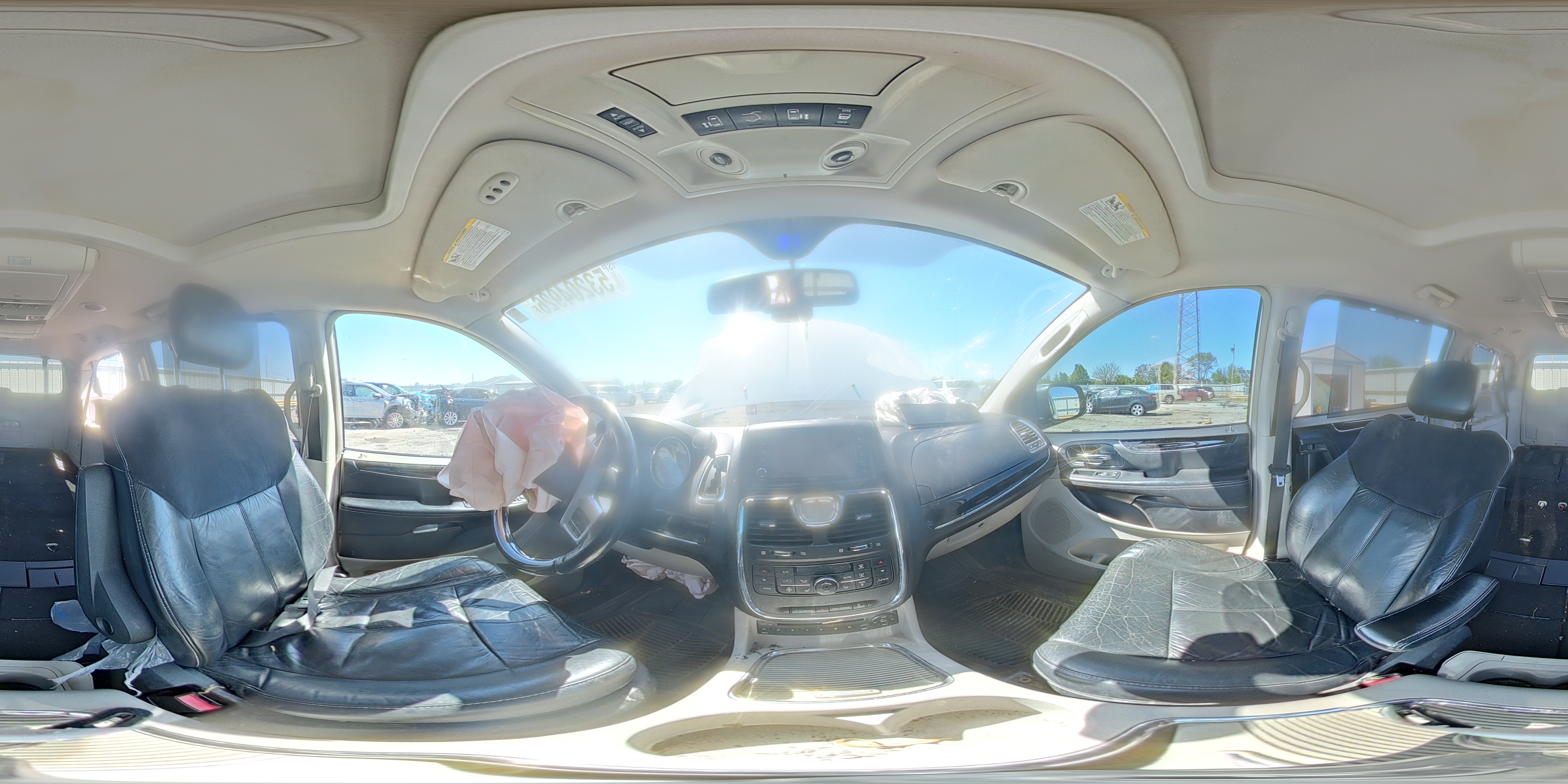 2012 Chrysler Town & Country Limited White vin: 2C4RC1GG3CR368352