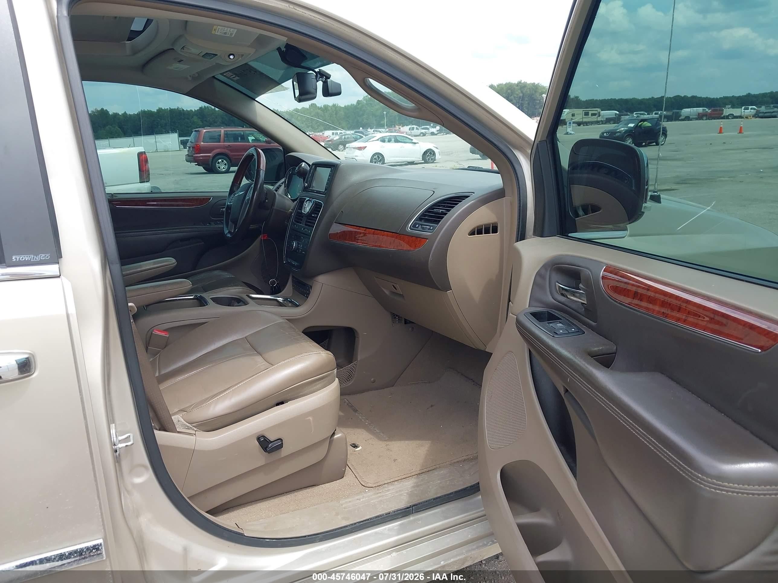 2013 Chrysler Town & Country Limited Желто-коричневый vin: 2C4RC1GG3DR595929