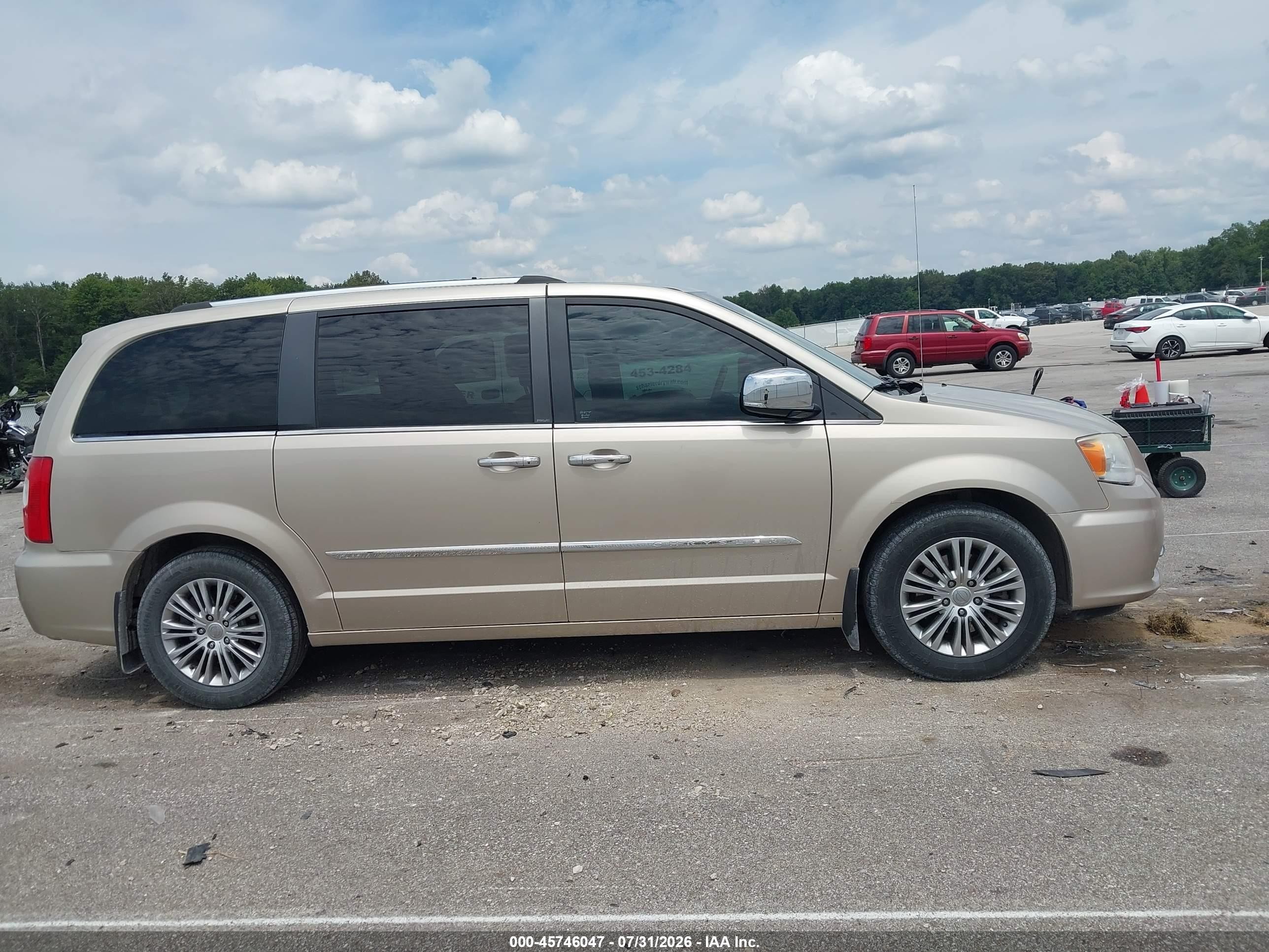 2013 Chrysler Town & Country Limited Желто-коричневый vin: 2C4RC1GG3DR595929