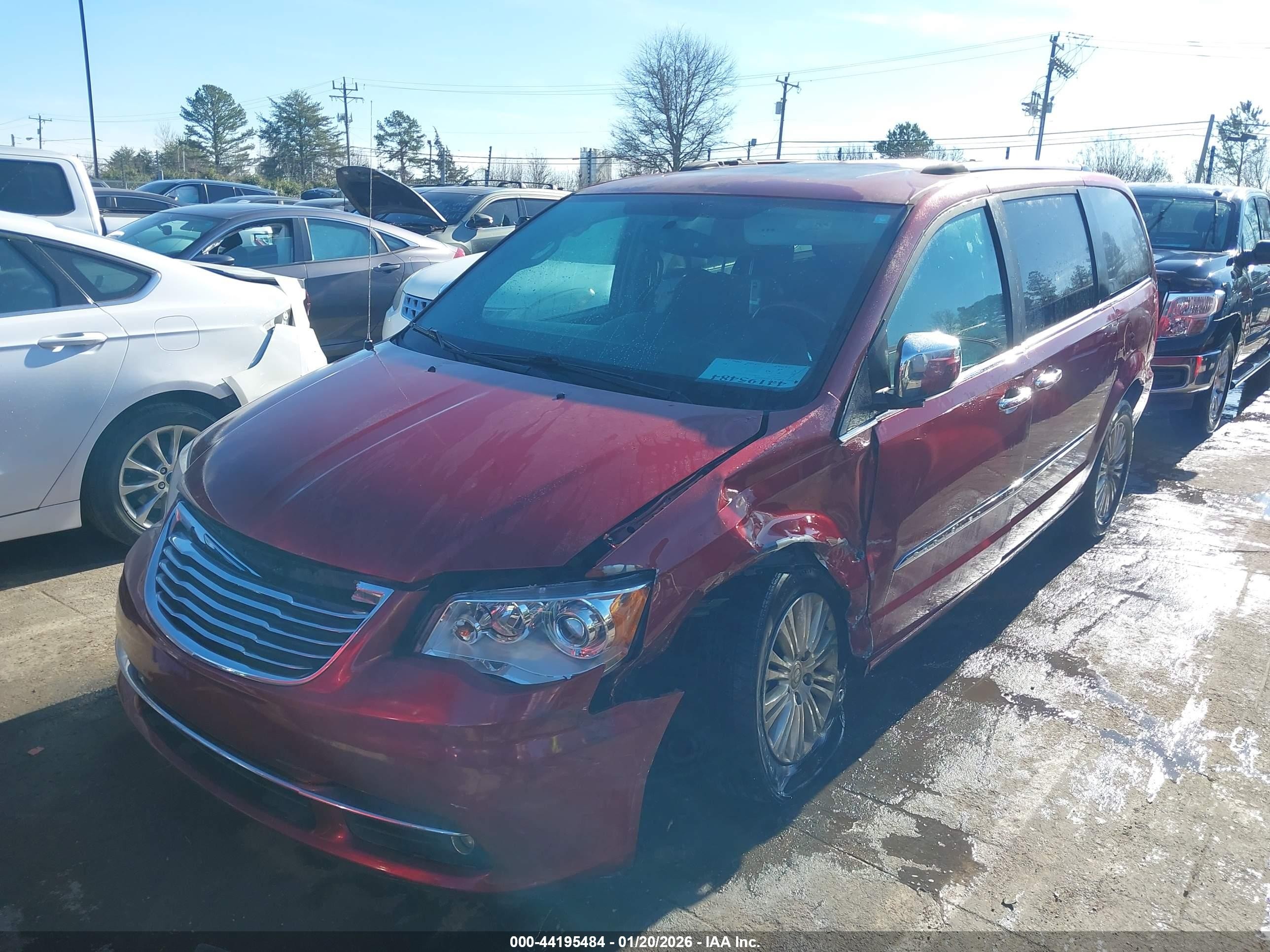 2013 Chrysler Town & Country Limited Red vin: 2C4RC1GG3DR802027