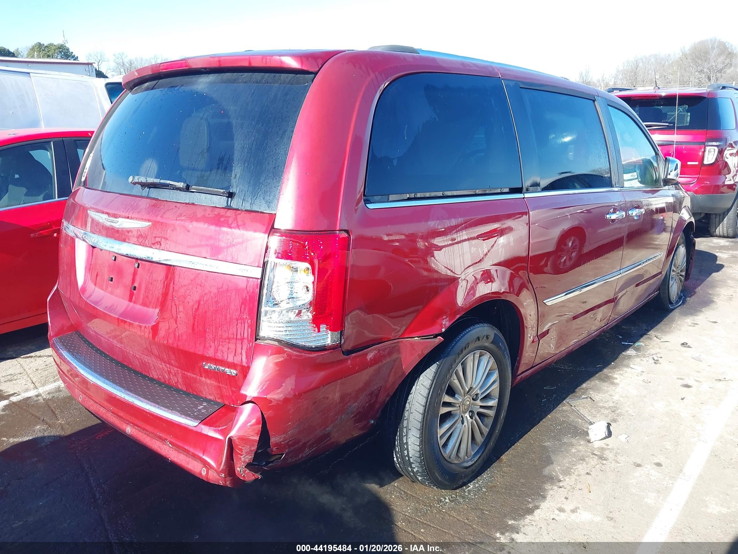 2013 Chrysler Town & Country Limited Red vin: 2C4RC1GG3DR802027