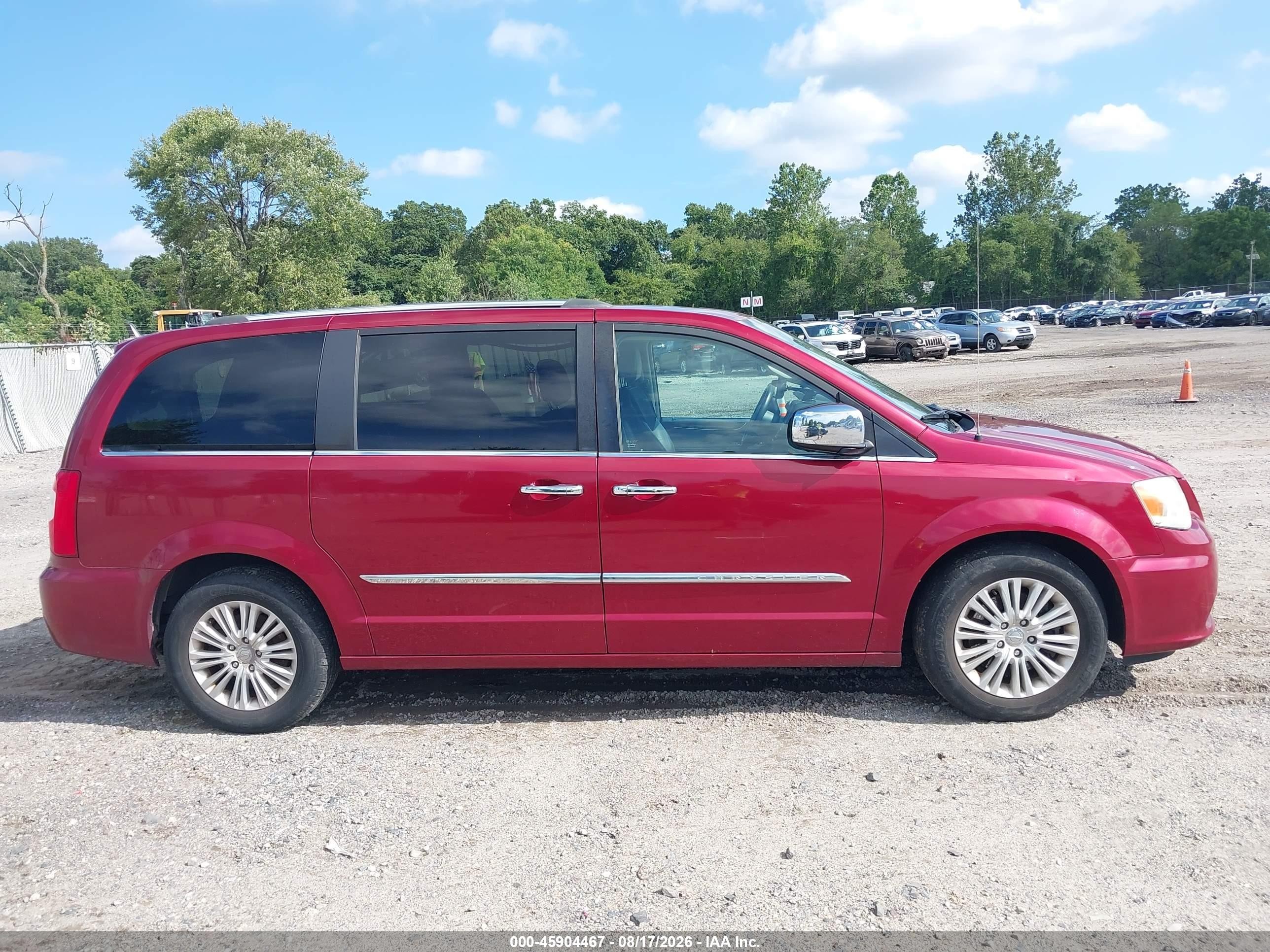 2014 Chrysler Town & Country Limited Красный vin: 2C4RC1GG3ER168543