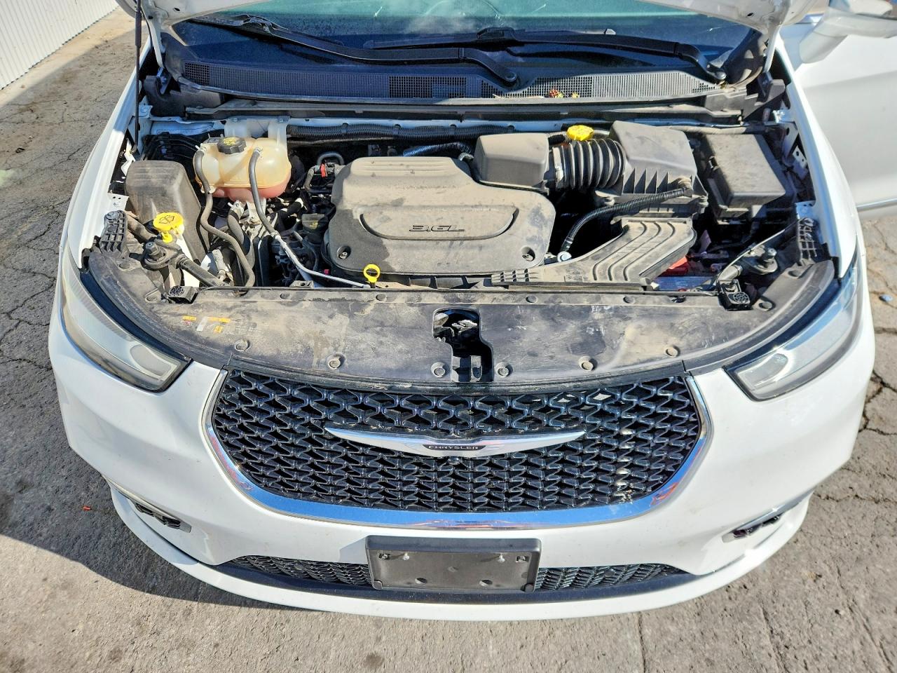 2022 Chrysler Pacifica Limited White vin: 2C4RC1GG3NR125725