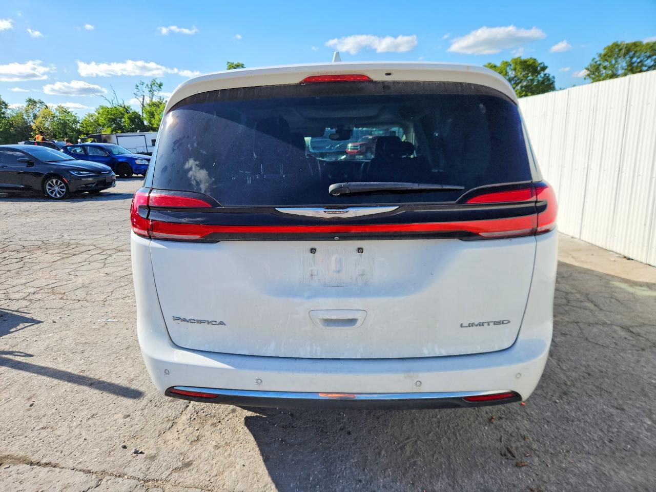 2022 Chrysler Pacifica Limited White vin: 2C4RC1GG3NR125725