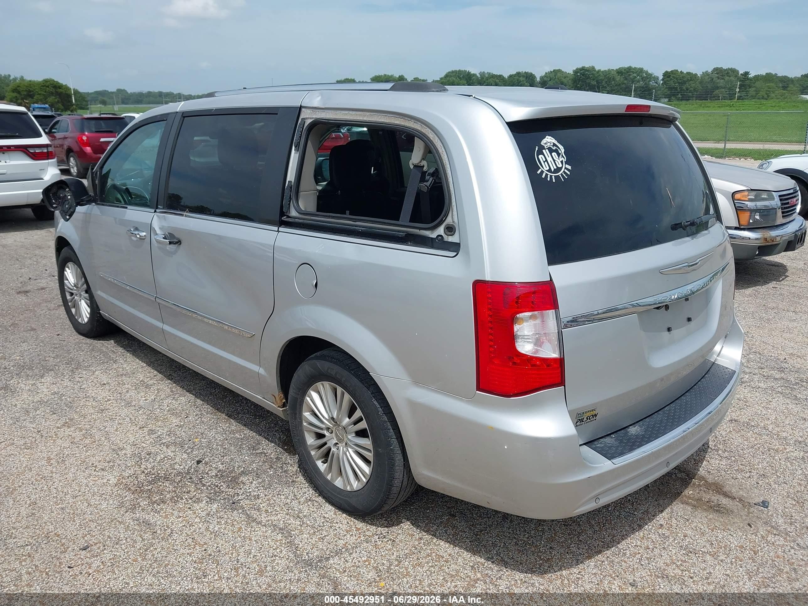 2012 Chrysler Town & Country Limited Серебряный vin: 2C4RC1GG4CR185252