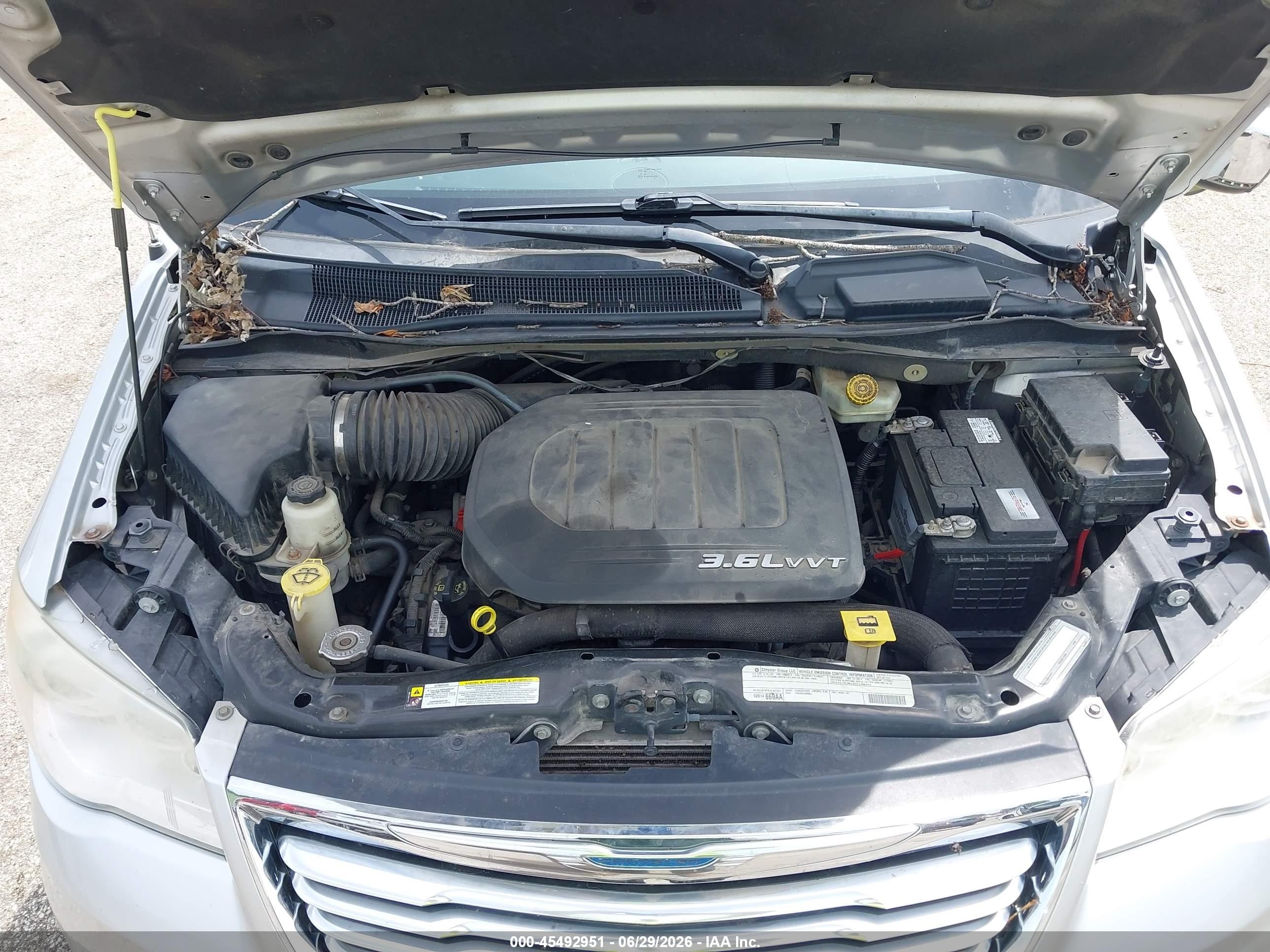 2012 Chrysler Town & Country Limited Серебряный vin: 2C4RC1GG4CR185252