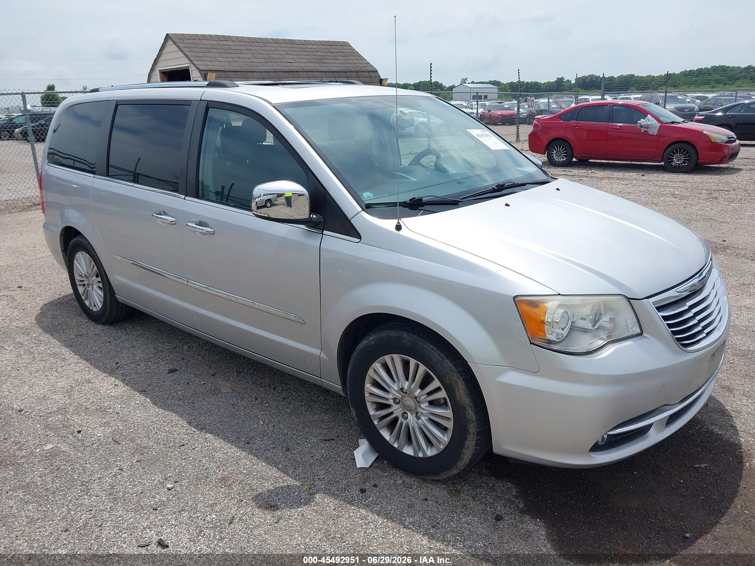 2012 Chrysler Town & Country Limited Серебряный vin: 2C4RC1GG4CR185252