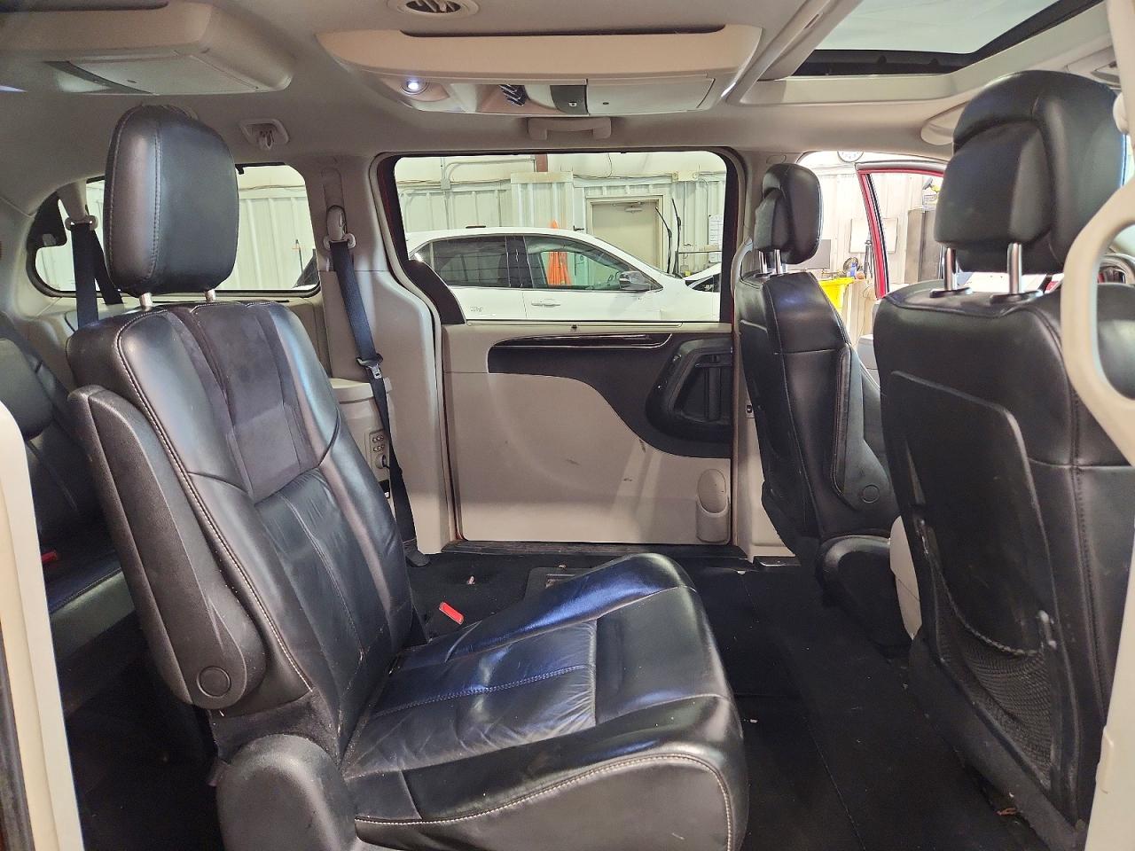 2012 Chrysler Town & Country Limited Красный vin: 2C4RC1GG4CR223546