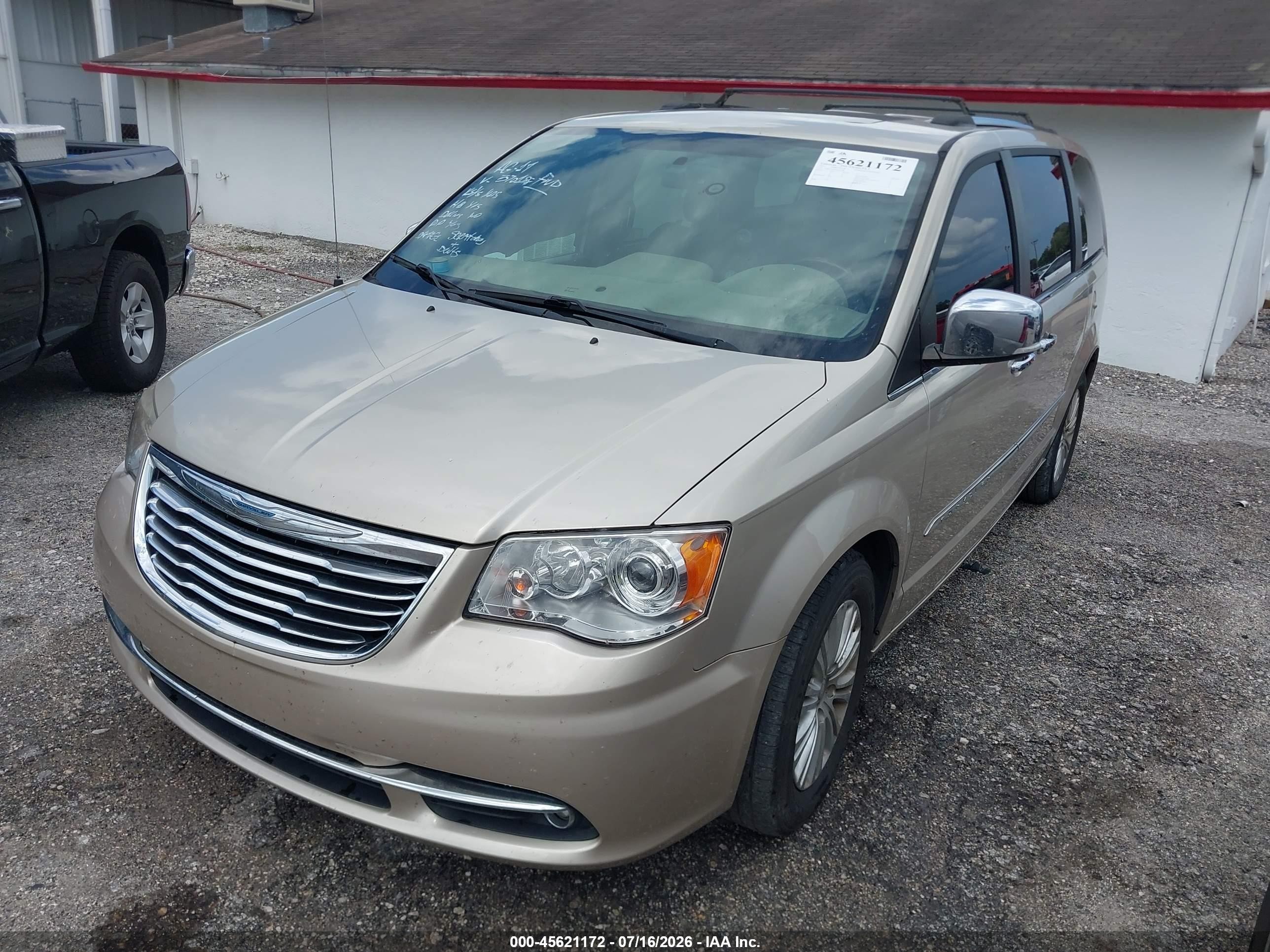 2012 Chrysler Town & Country Limited Beige vin: 2C4RC1GG4CR370188