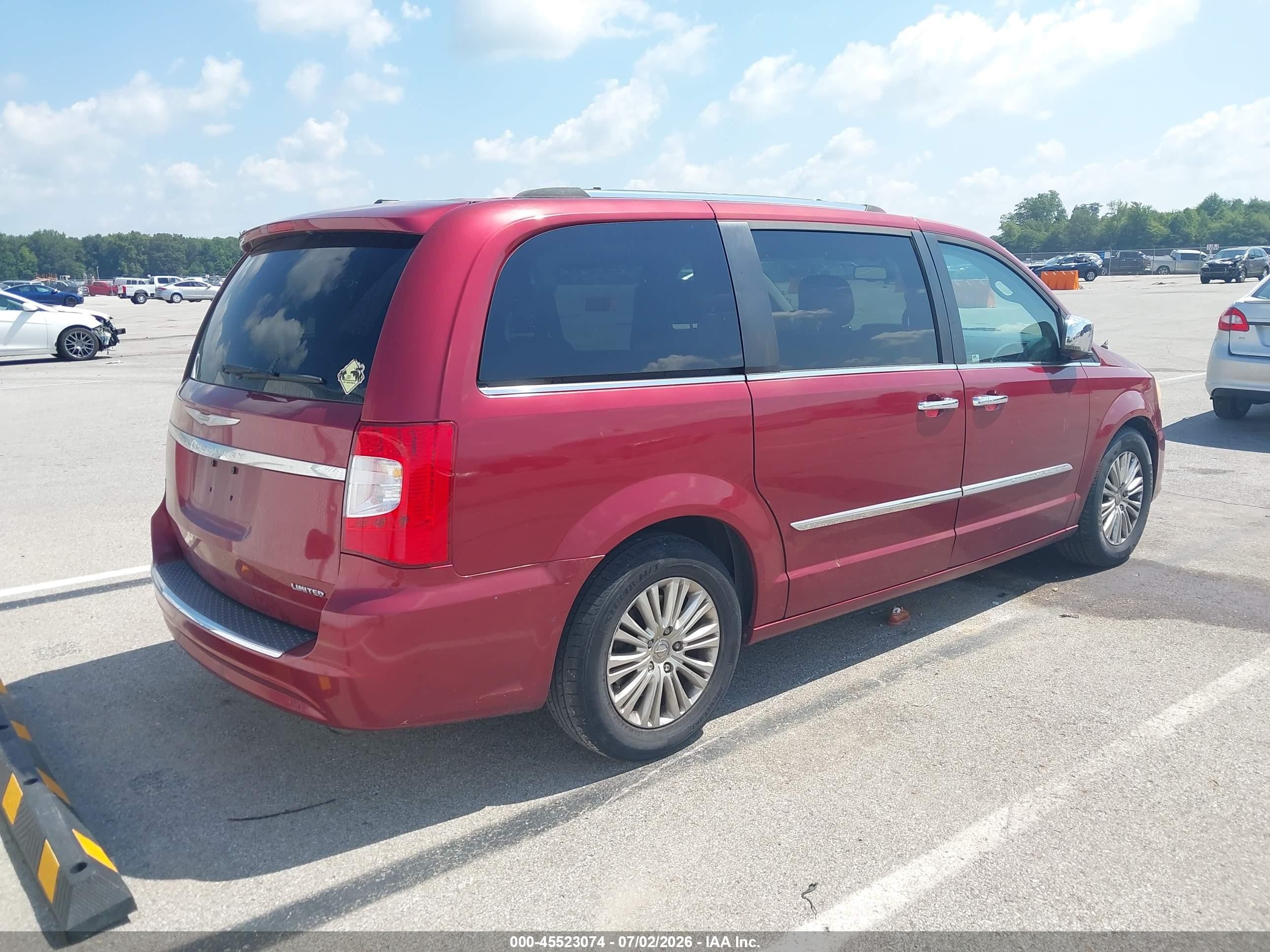 2012 Chrysler Town & Country Limited Red vin: 2C4RC1GG4CR382650