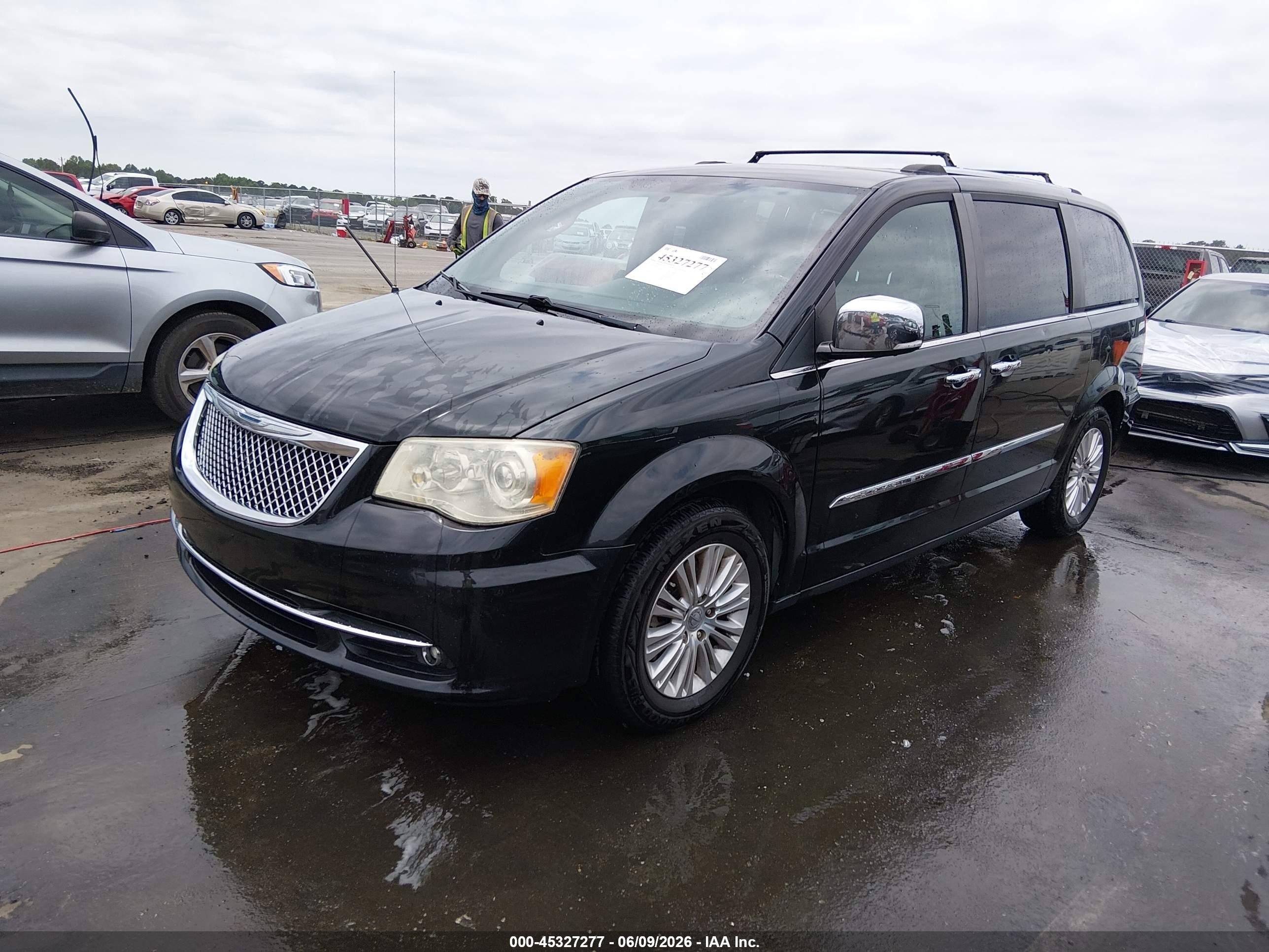 2013 Chrysler Town & Country Limited Black vin: 2C4RC1GG4DR753145