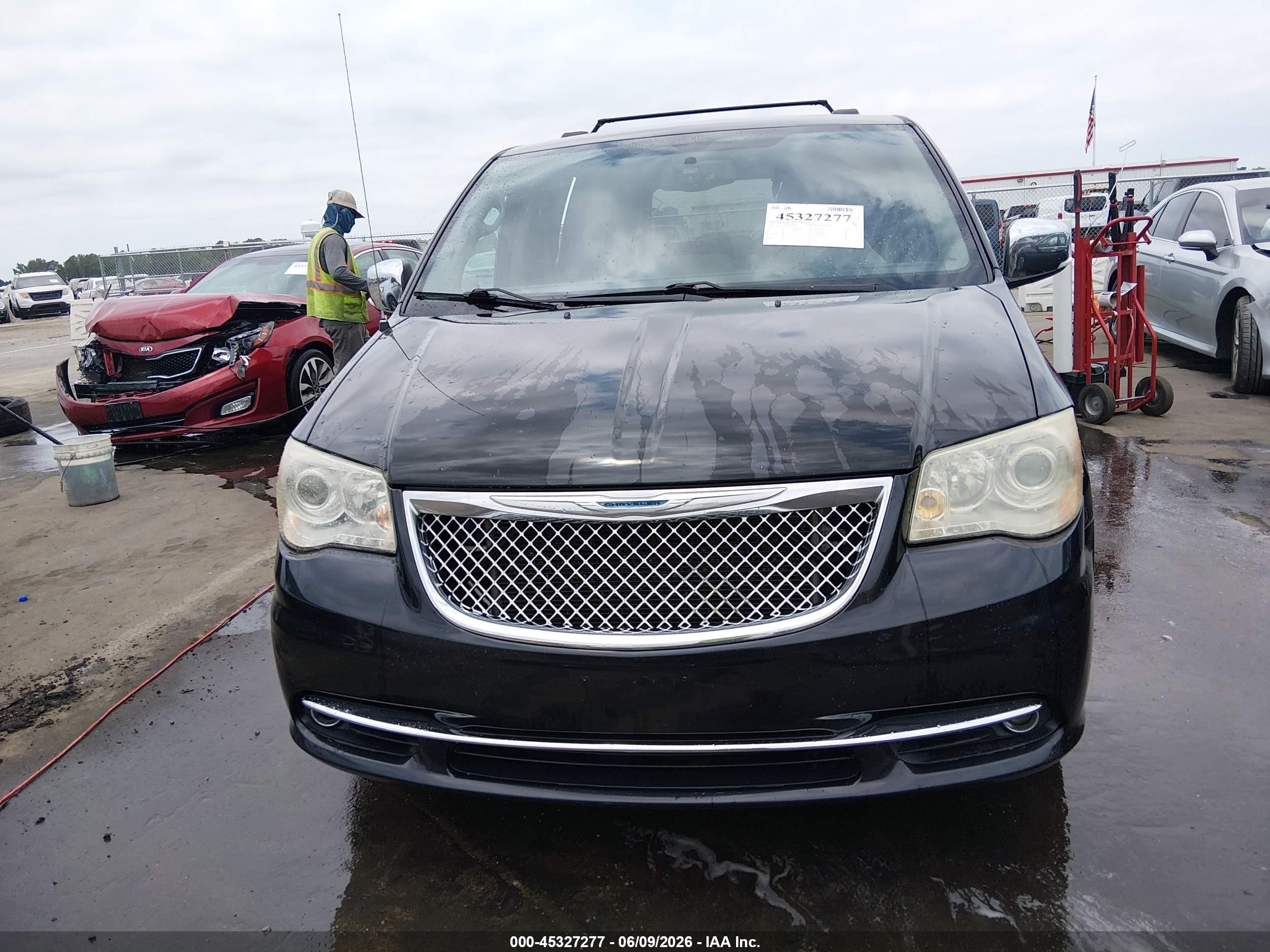 2013 Chrysler Town & Country Limited Black vin: 2C4RC1GG4DR753145