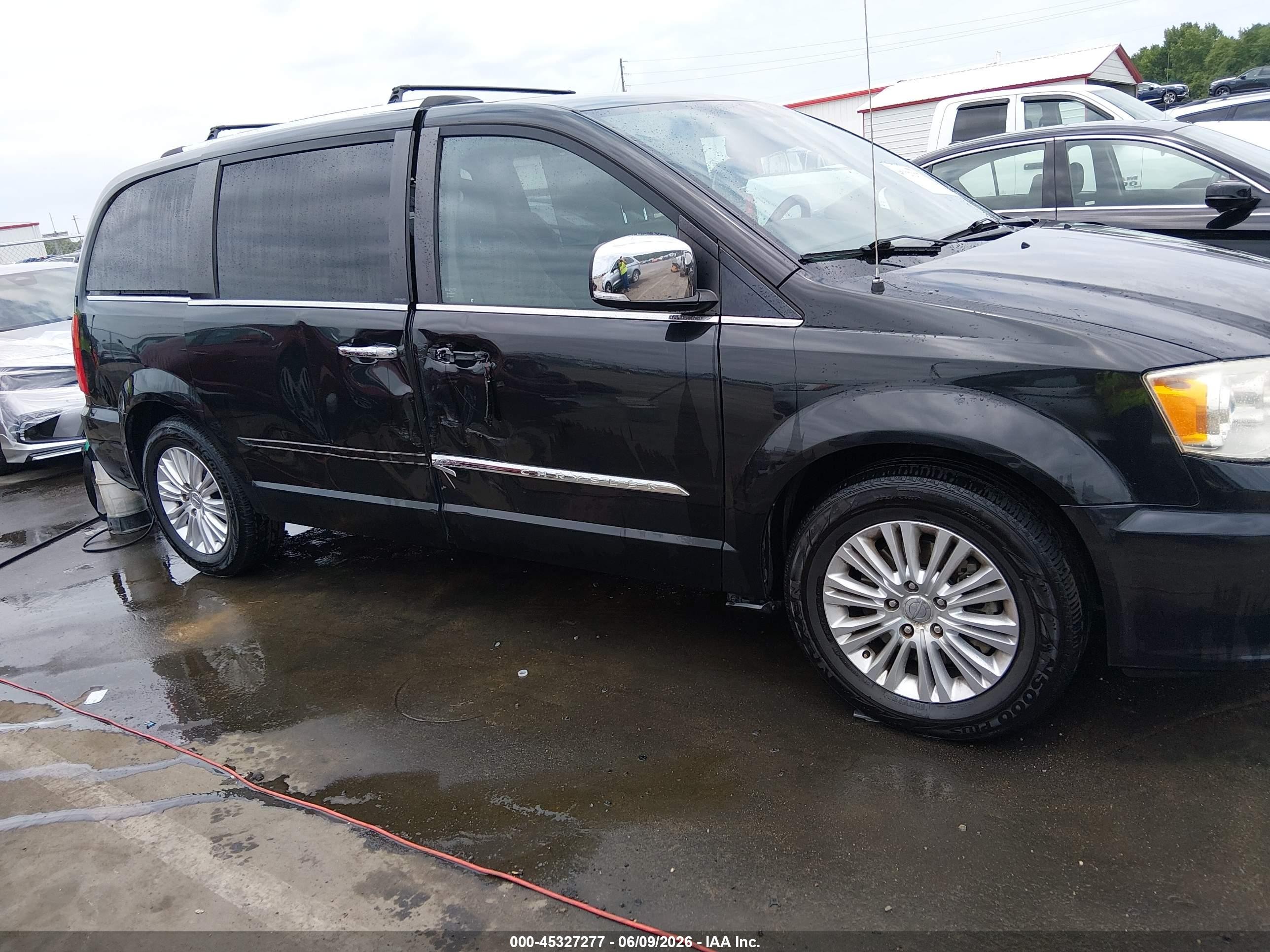 2013 Chrysler Town & Country Limited Black vin: 2C4RC1GG4DR753145