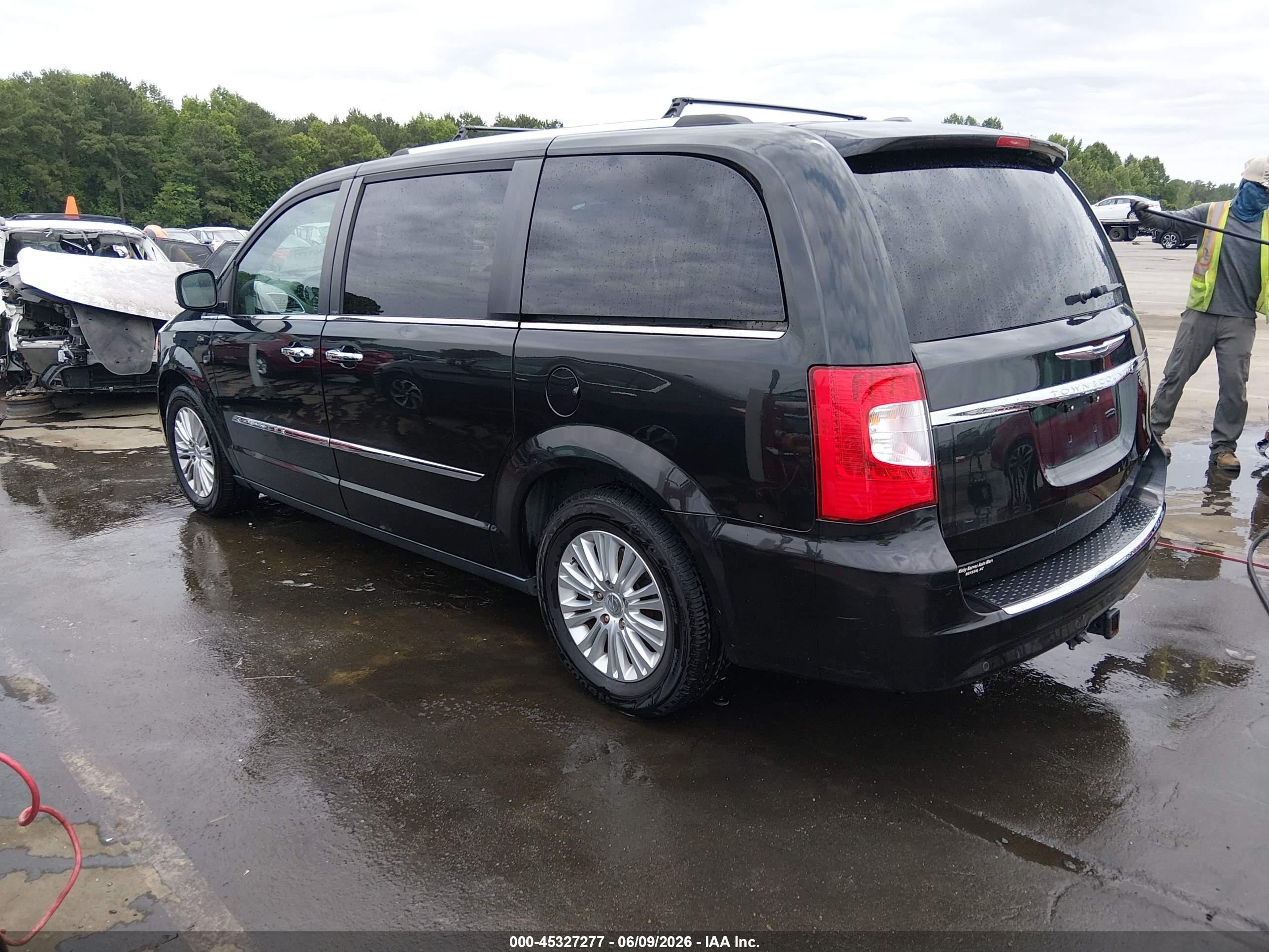 2013 Chrysler Town & Country Limited Black vin: 2C4RC1GG4DR753145