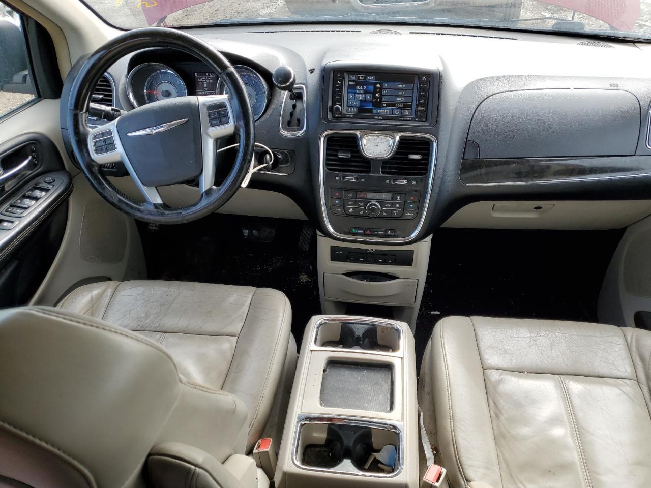 2013 Chrysler Town & Country Limited Red vin: 2C4RC1GG4DR757602