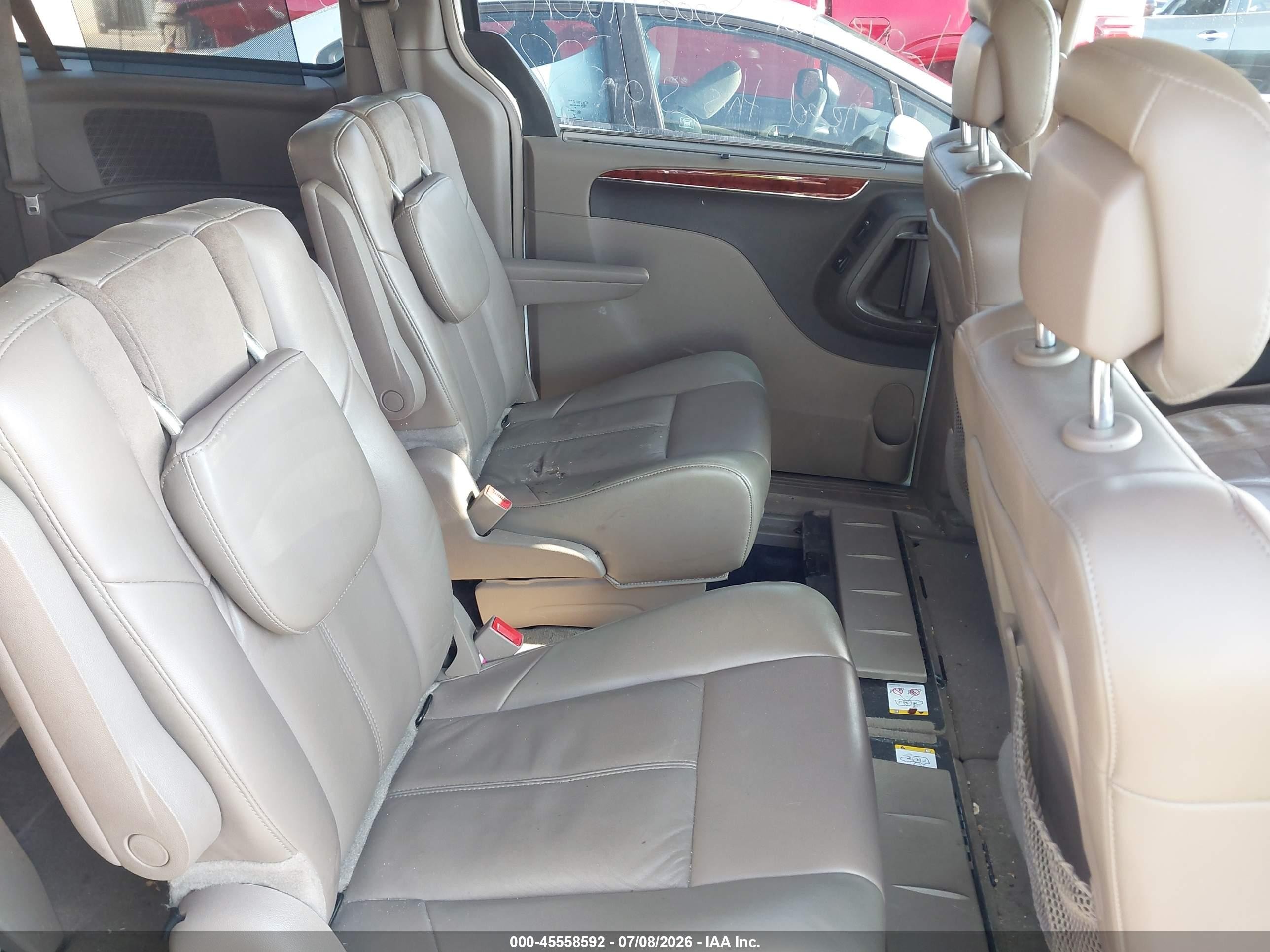 2014 Chrysler Town & Country Limited Белый vin: 2C4RC1GG4ER329935
