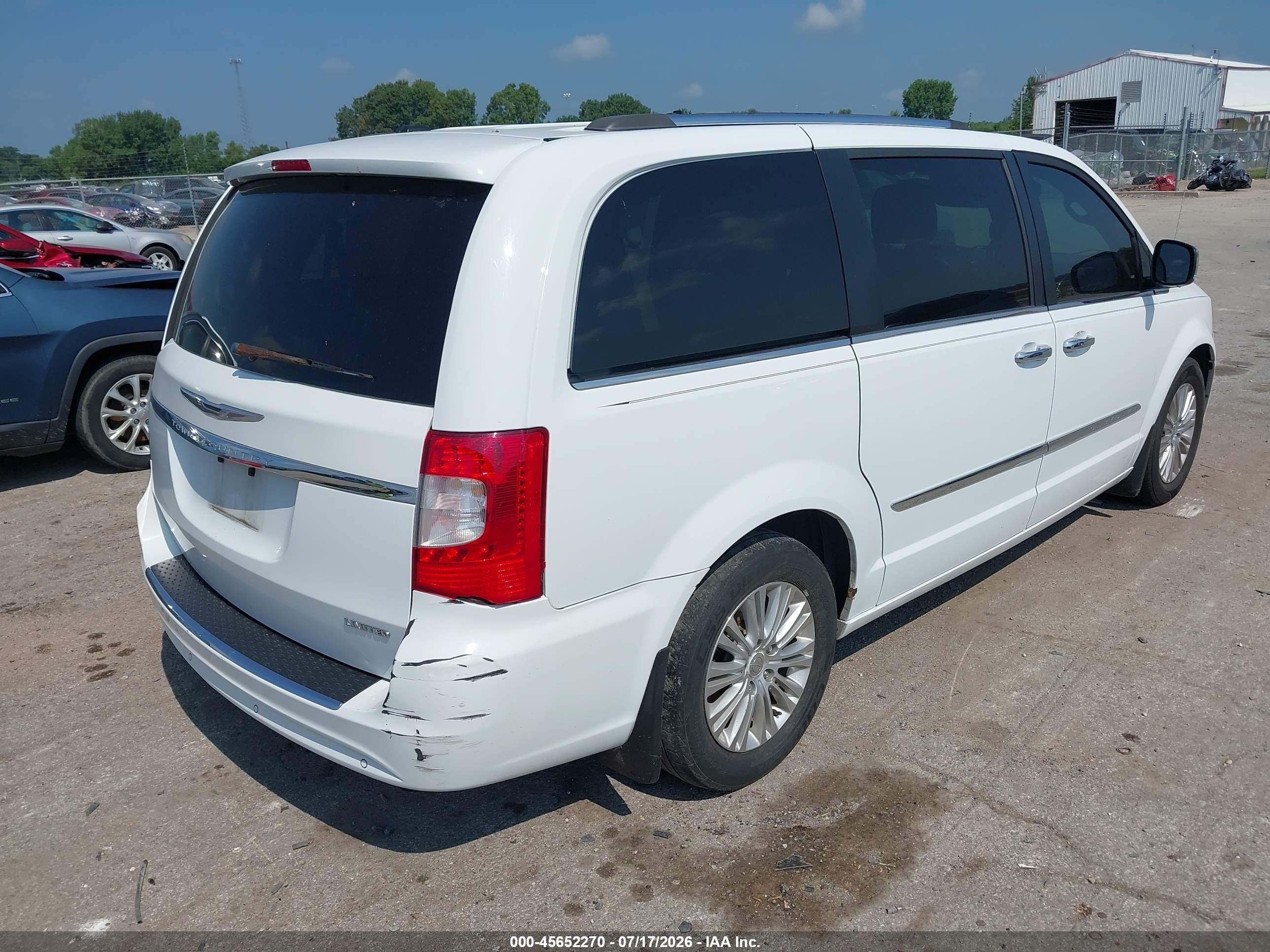 2014 Chrysler Town & Country Limited White vin: 2C4RC1GG4ER467233