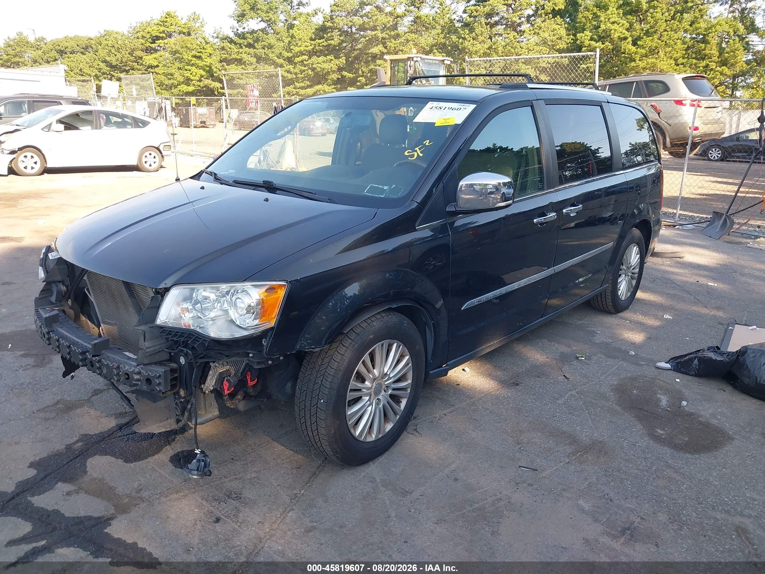 2015 Chrysler Town & Country Limited Platinum Black vin: 2C4RC1GG4FR554714