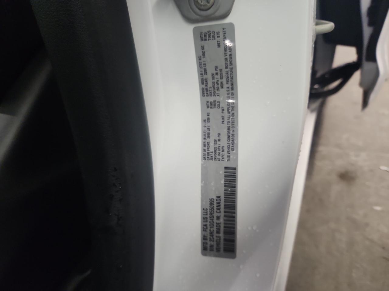 2025 Chrysler Pacifica Limited   White vin: 2C4RC1GG4SR550995