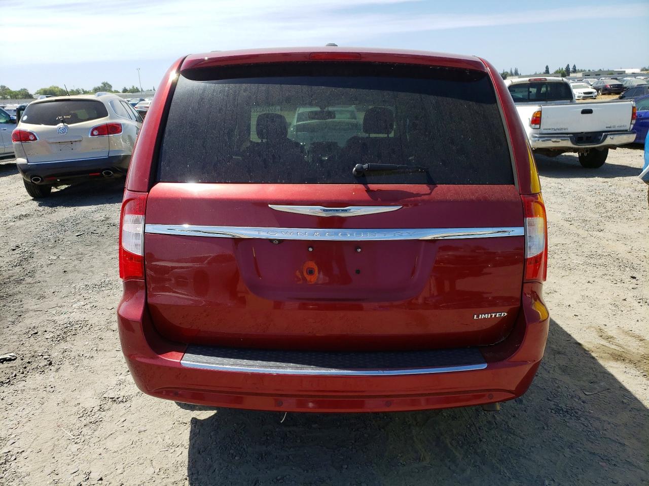 2015 Chrysler Town & Country Limited Platinum Red vin: 2C4RC1GG5FR529174