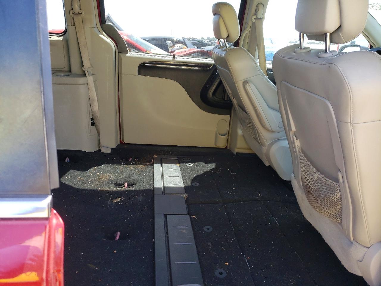 2015 Chrysler Town & Country Limited Platinum Red vin: 2C4RC1GG5FR529174
