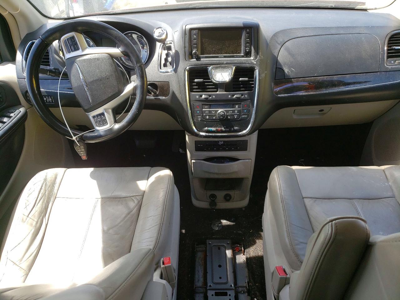 2015 Chrysler Town & Country Limited Platinum Red vin: 2C4RC1GG5FR529174