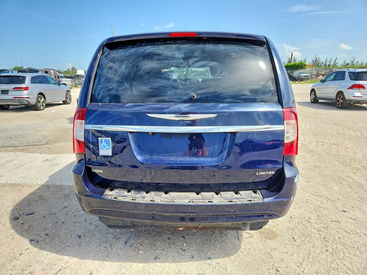2013 Chrysler Town & Country Limited Blue vin: 2C4RC1GG6DR543985