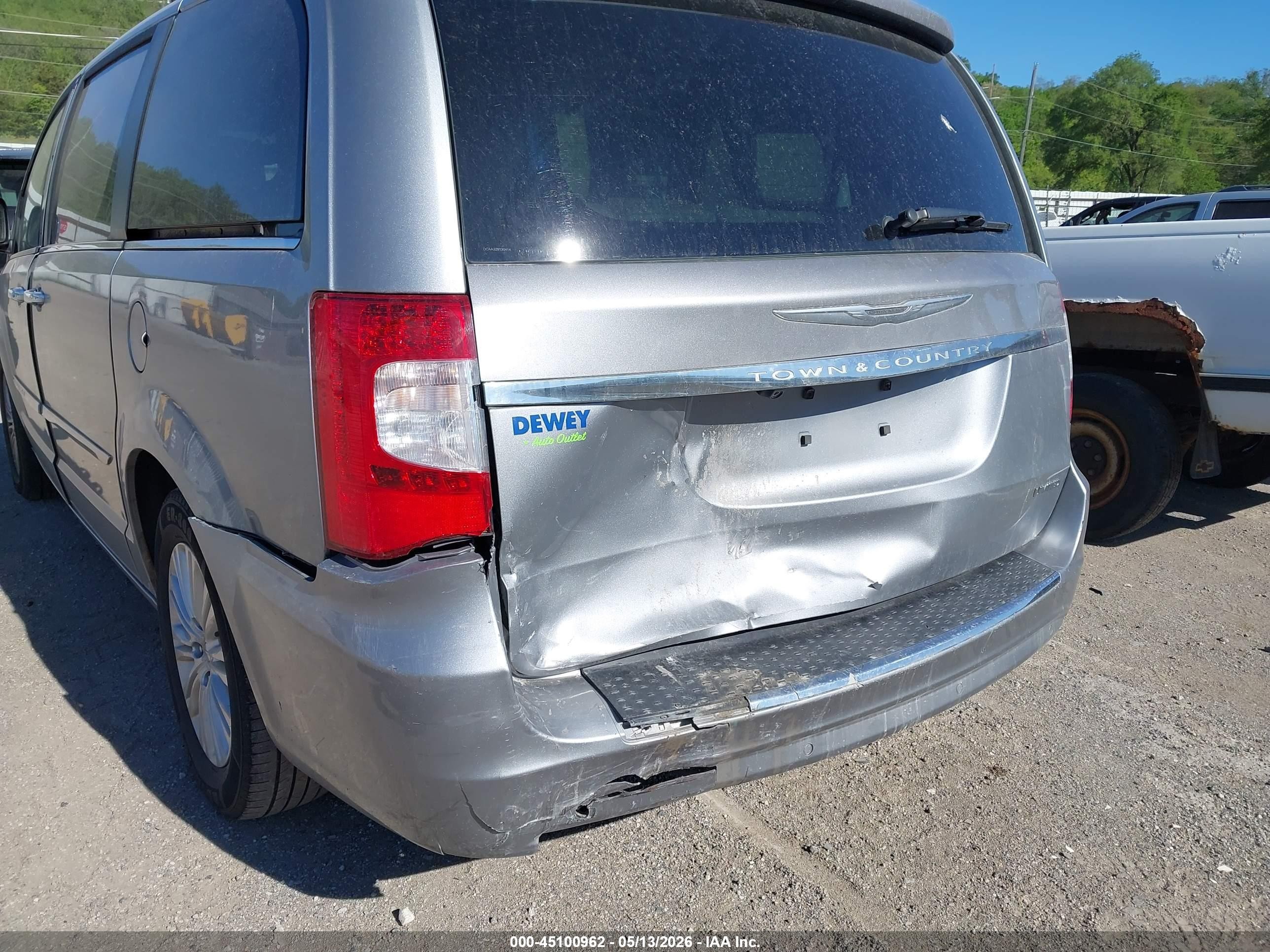 2013 Chrysler Town & Country Limited Silver vin: 2C4RC1GG6DR819548
