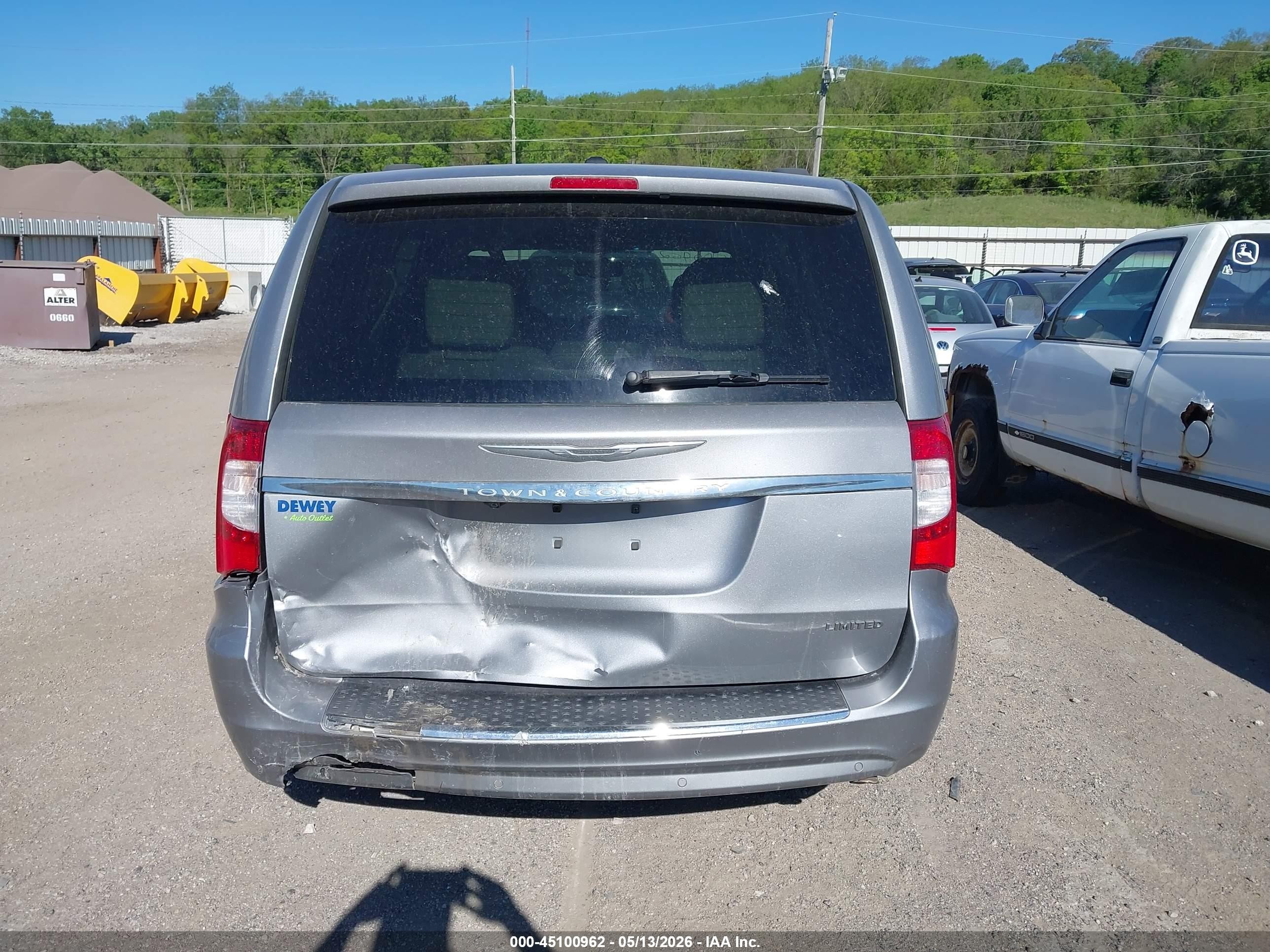 2013 Chrysler Town & Country Limited Silver vin: 2C4RC1GG6DR819548