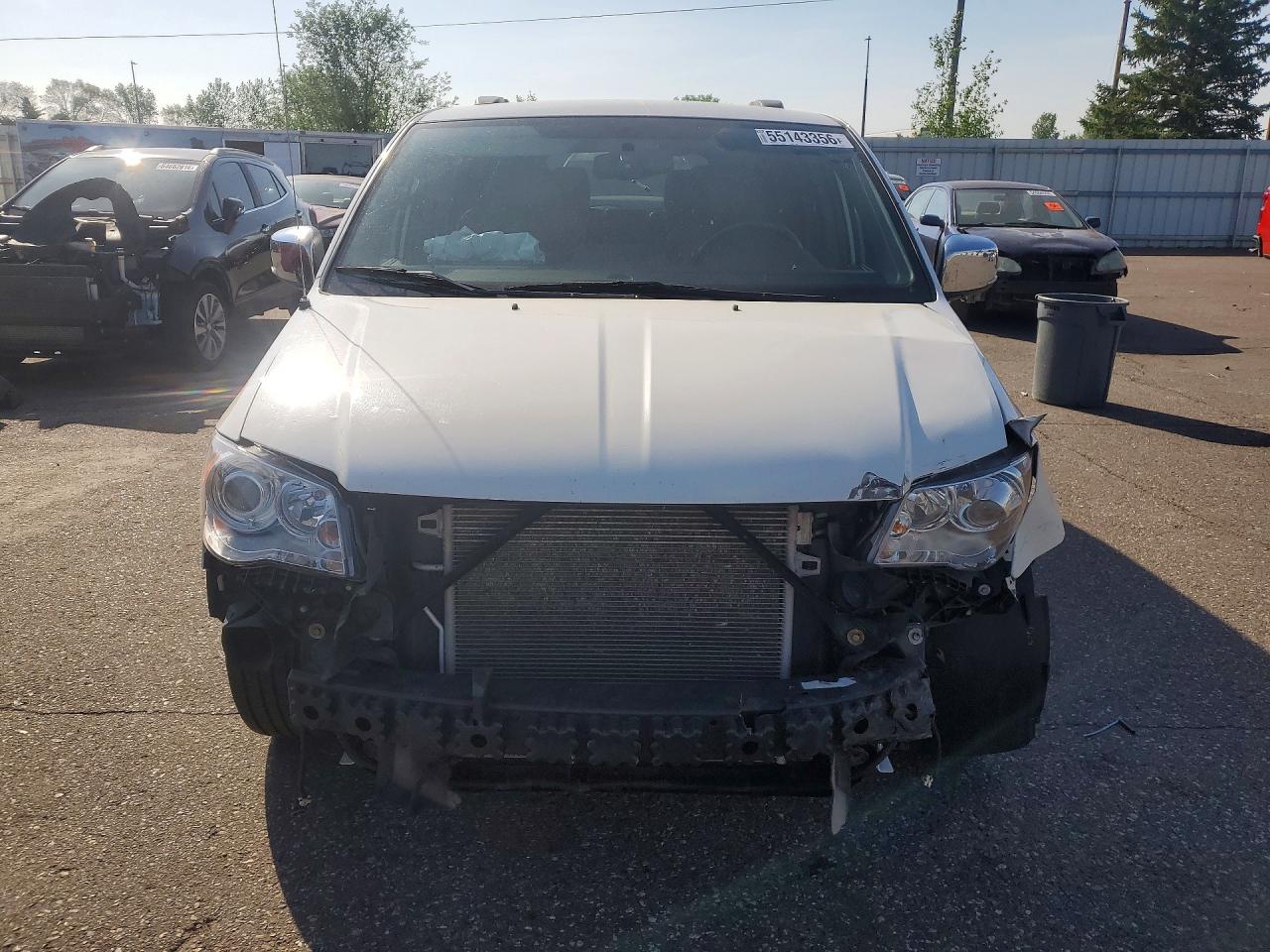 2013 Chrysler Town & Country Limited White vin: 2C4RC1GG7DR510283