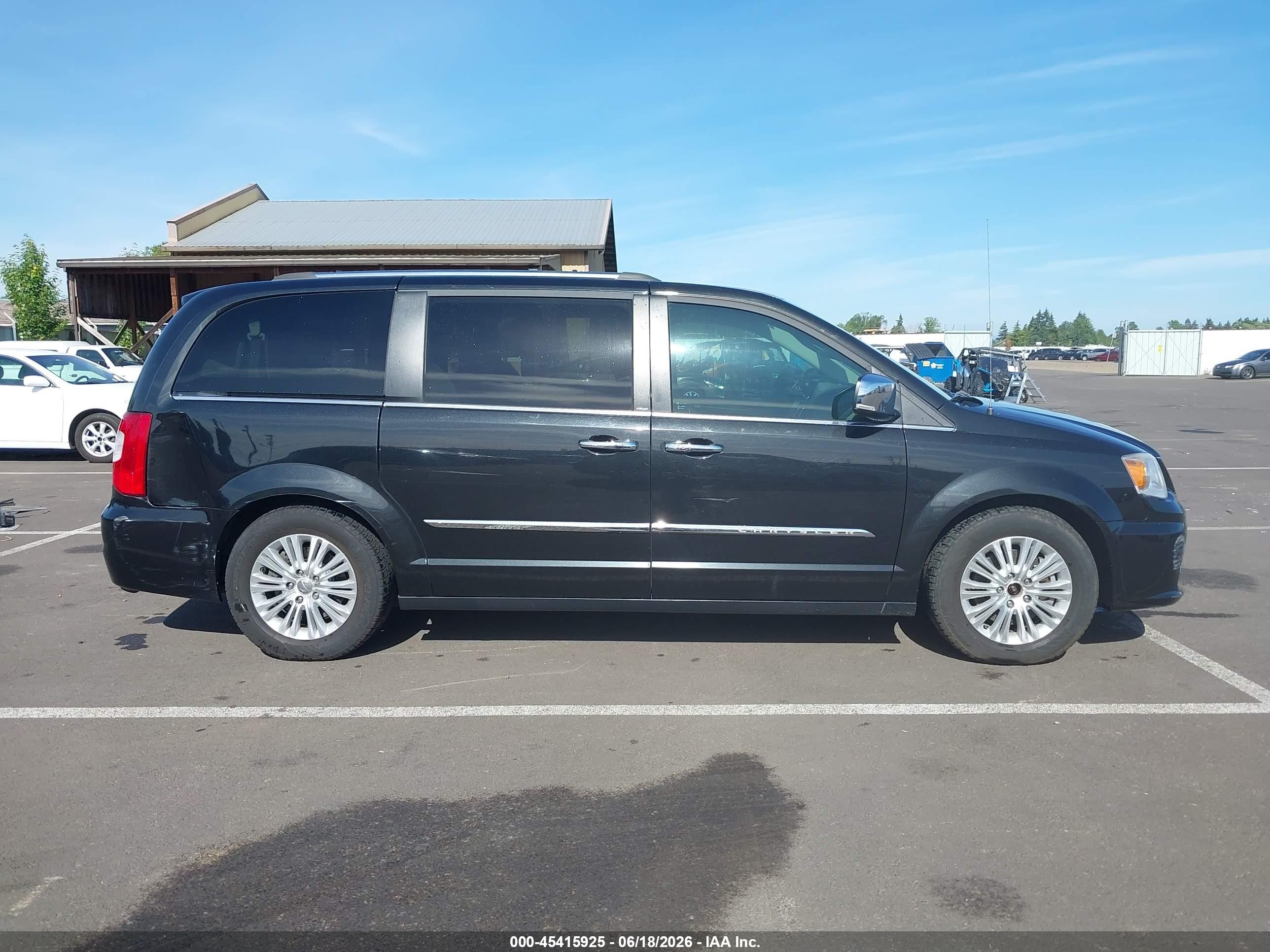 2013 Chrysler Town & Country Limited Black vin: 2C4RC1GG7DR777150