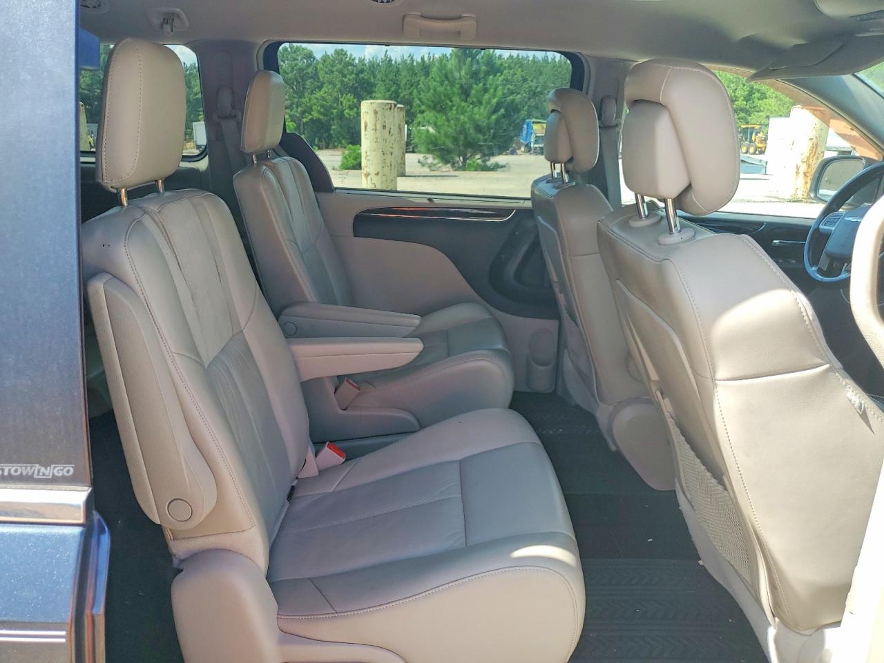 2013 Chrysler Town & Country Limited Black vin: 2C4RC1GG7DR777438