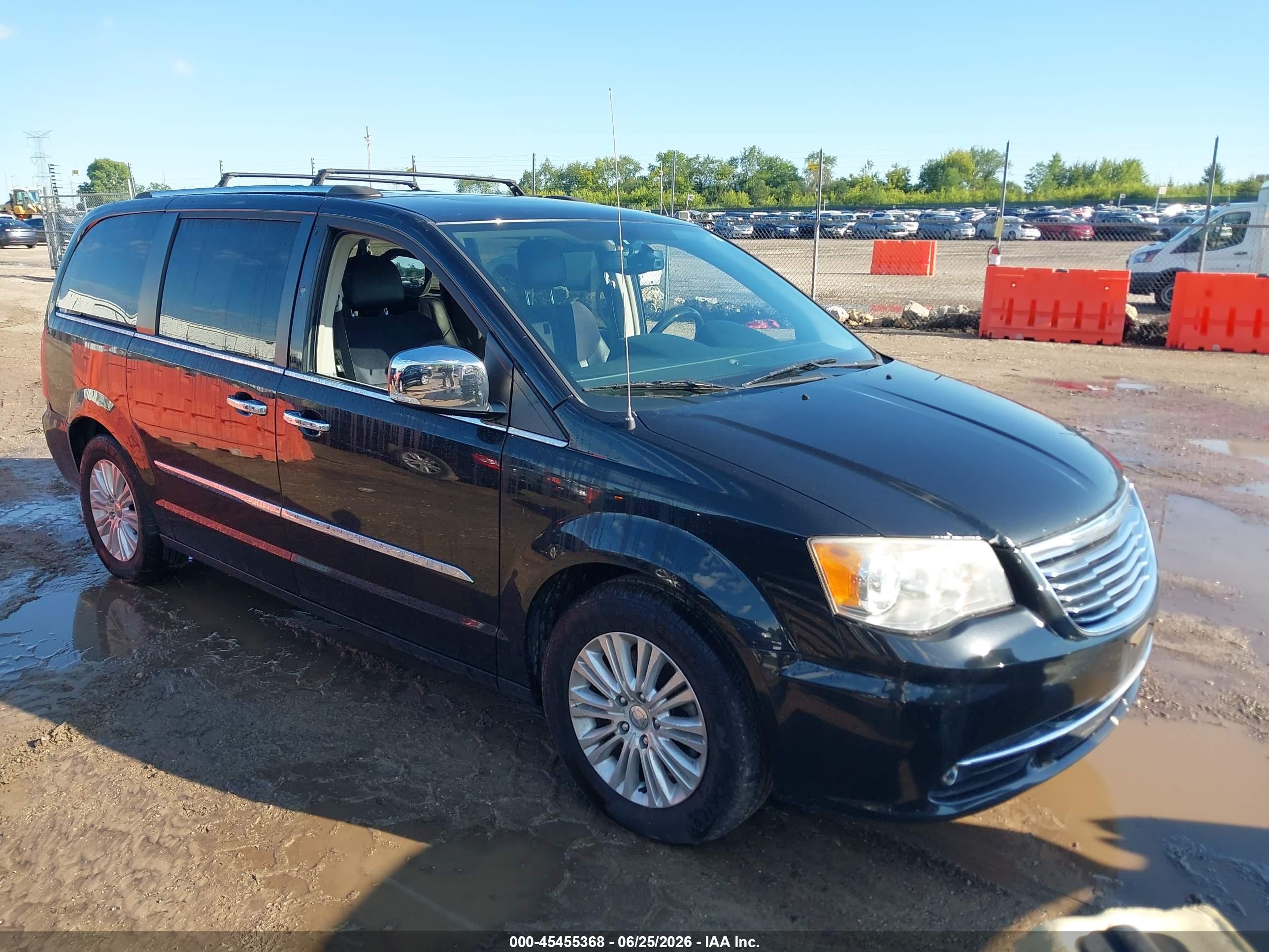 2013 Chrysler Town & Country Limited Black vin: 2C4RC1GG7DR806033