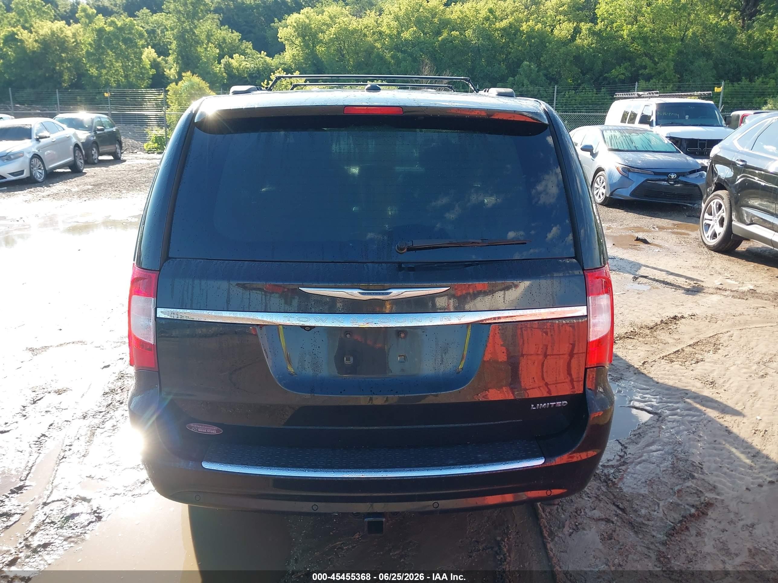2013 Chrysler Town & Country Limited Black vin: 2C4RC1GG7DR806033