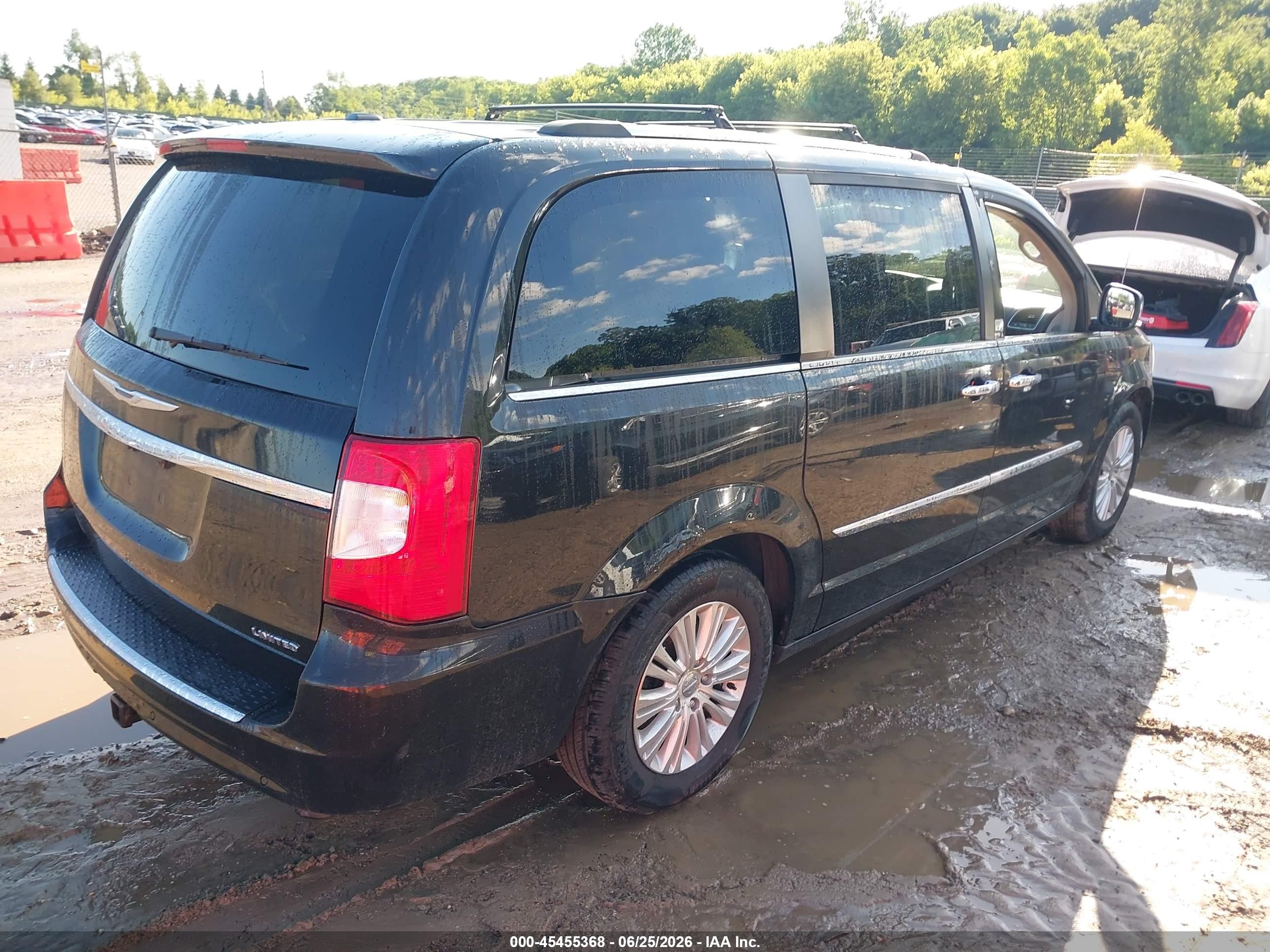 2013 Chrysler Town & Country Limited Black vin: 2C4RC1GG7DR806033