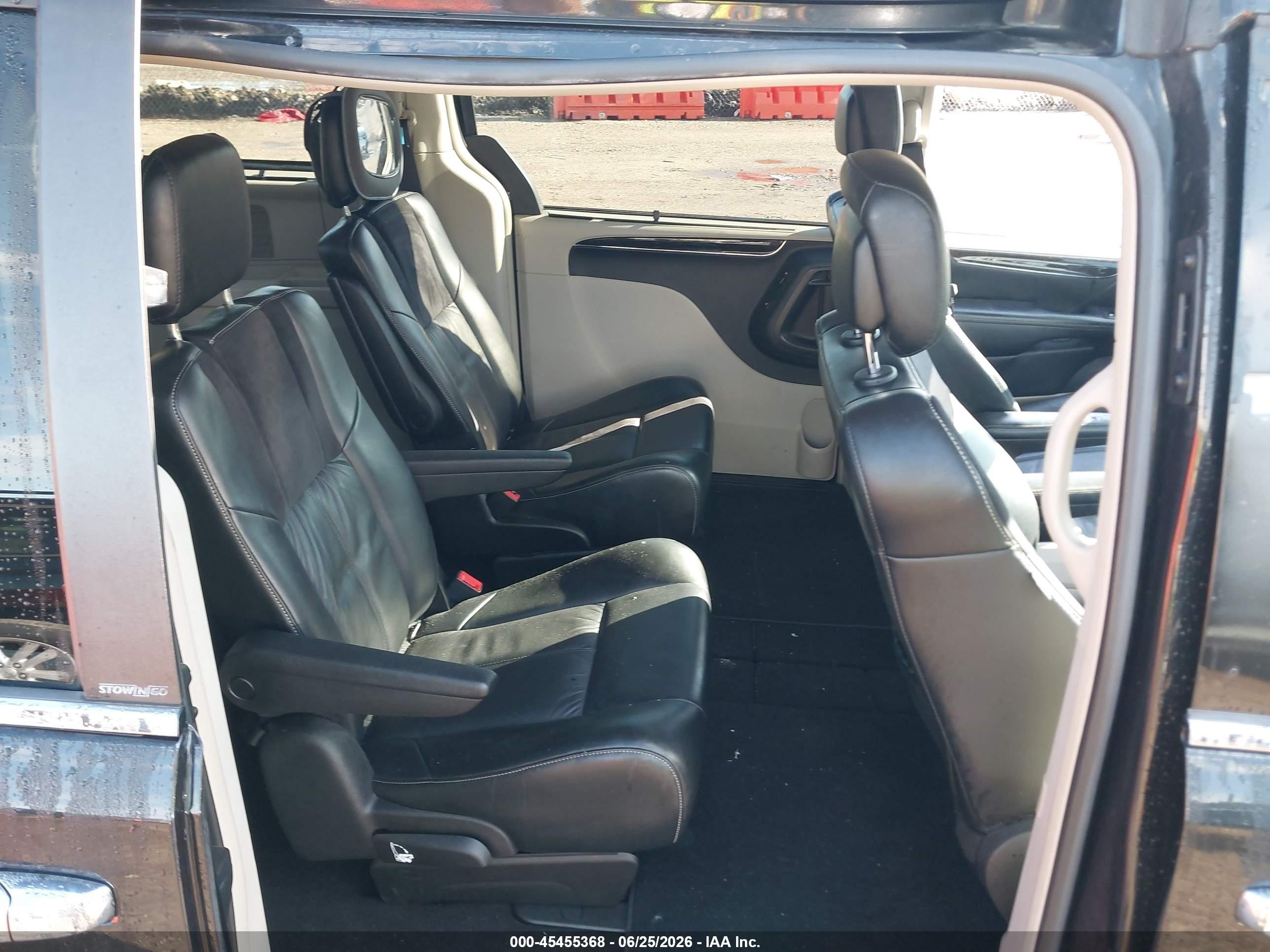 2013 Chrysler Town & Country Limited Black vin: 2C4RC1GG7DR806033