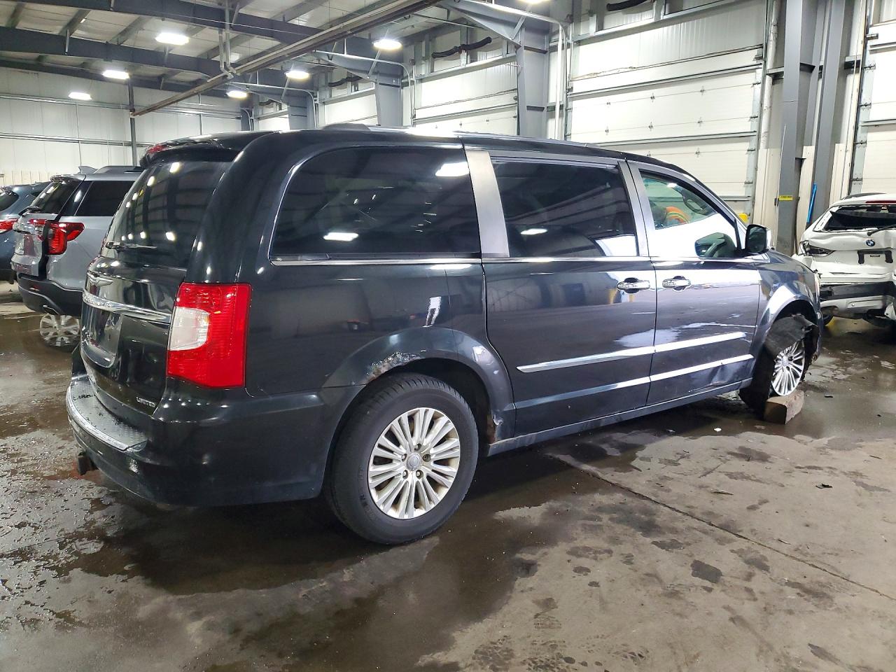 2013 Chrysler Town & Country Limited Black vin: 2C4RC1GG7DR811104