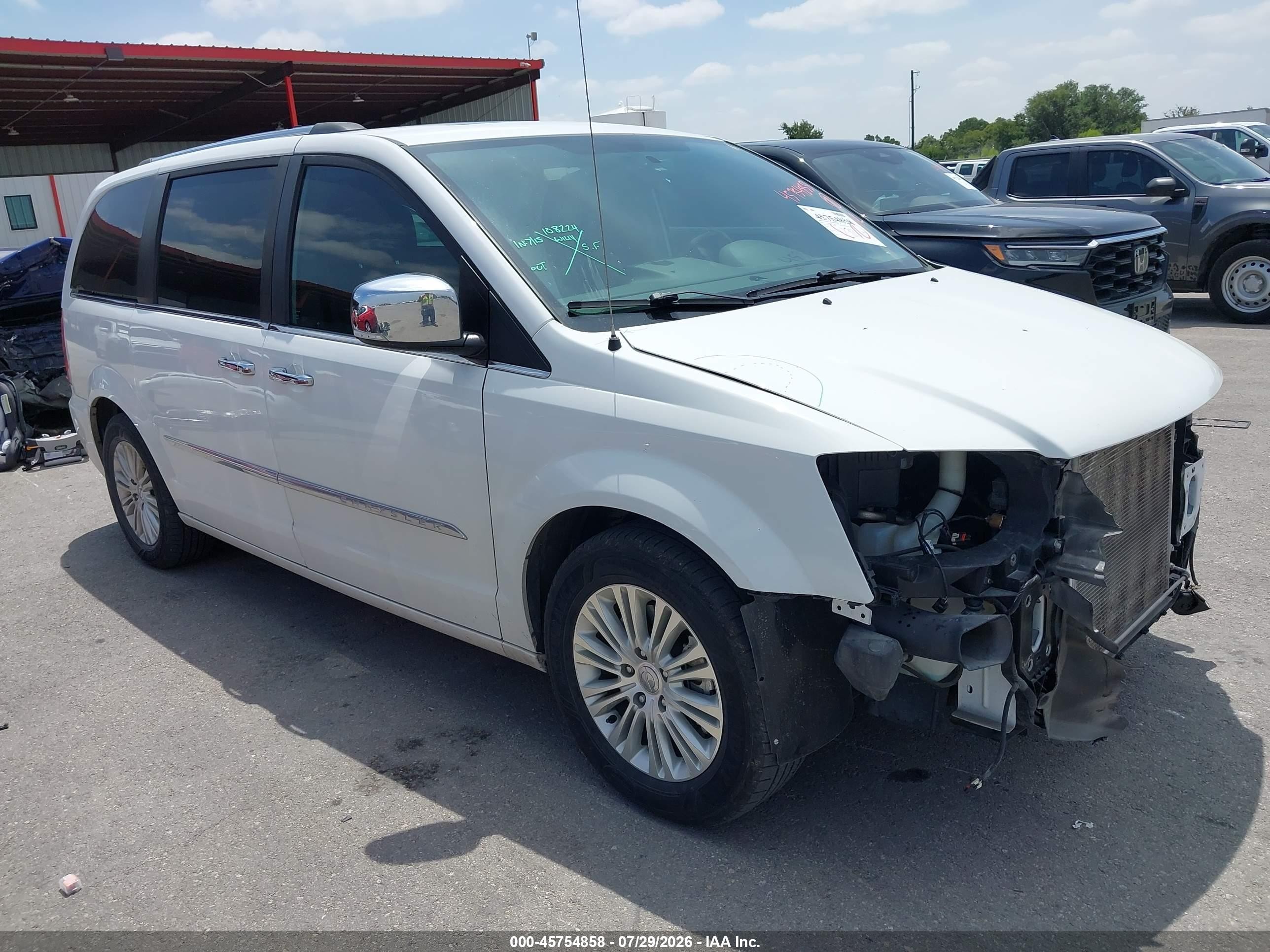 2015 Chrysler Town & Country Limited Platinum White vin: 2C4RC1GG7FR610161