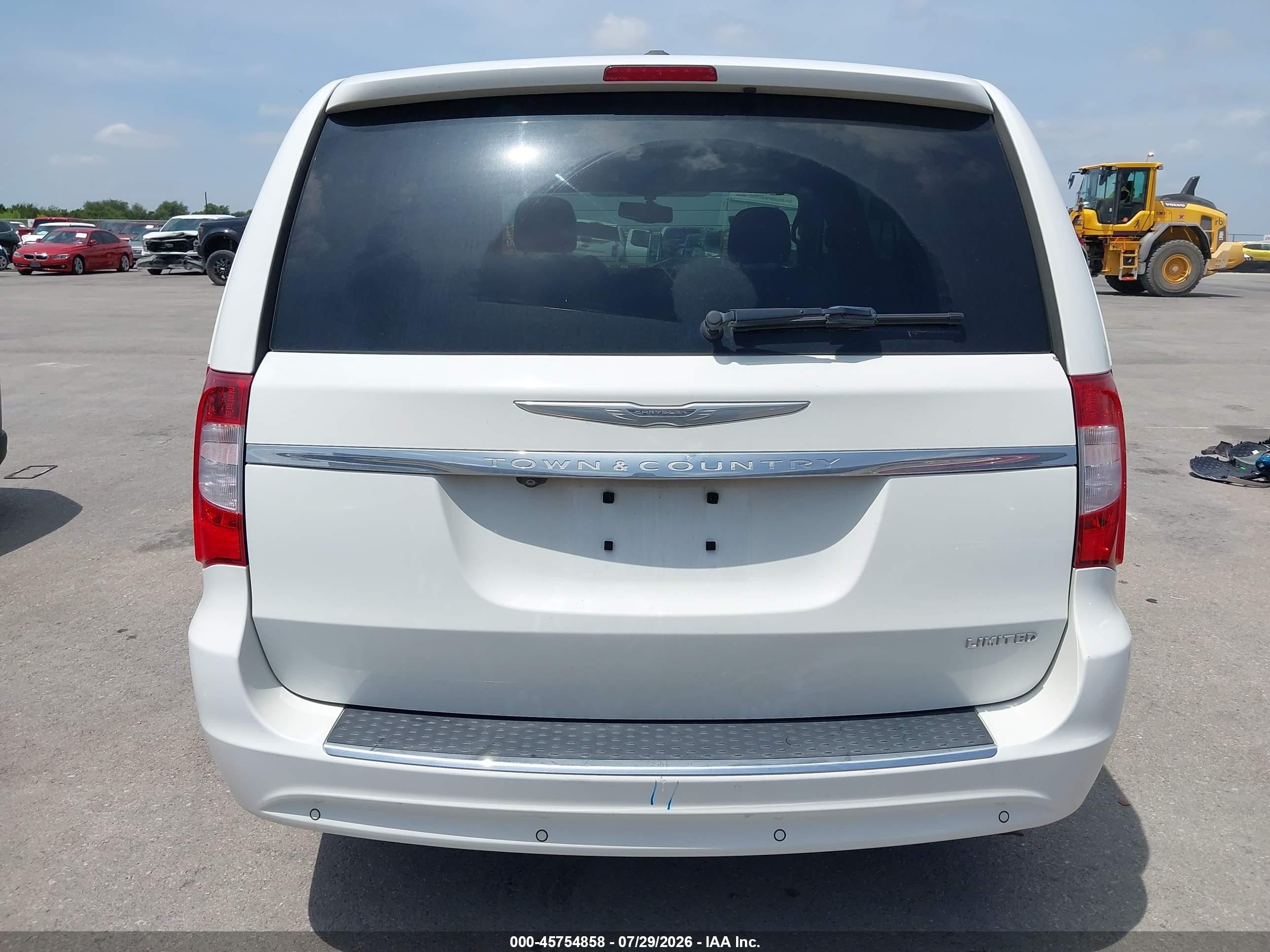 2015 Chrysler Town & Country Limited Platinum White vin: 2C4RC1GG7FR610161