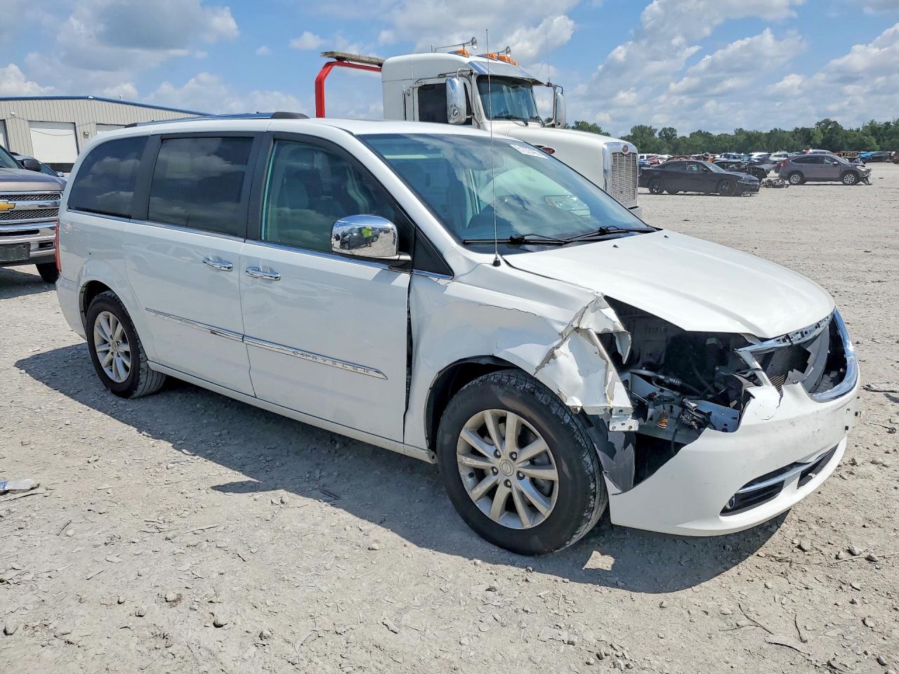 2015 Chrysler Town & Country Limited Platinum Белый vin: 2C4RC1GG7FR752879