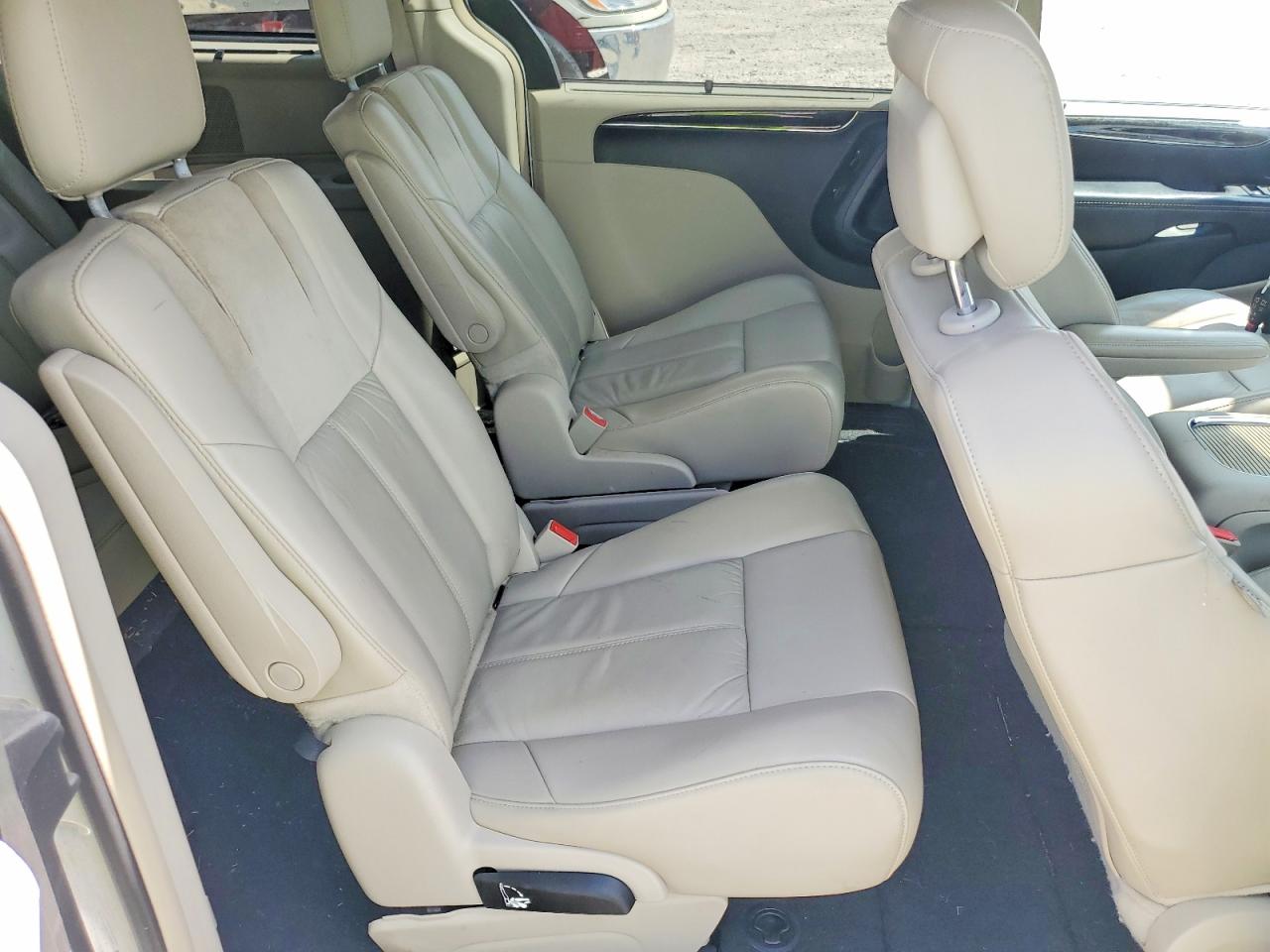 2015 Chrysler Town & Country Limited Platinum Белый vin: 2C4RC1GG7FR752879
