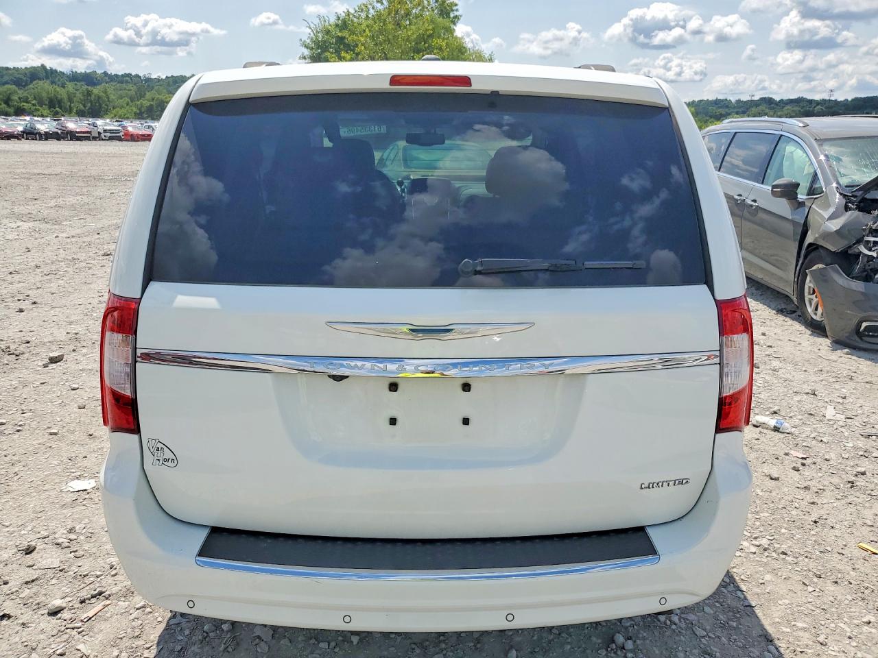 2015 Chrysler Town & Country Limited Platinum Белый vin: 2C4RC1GG7FR752879