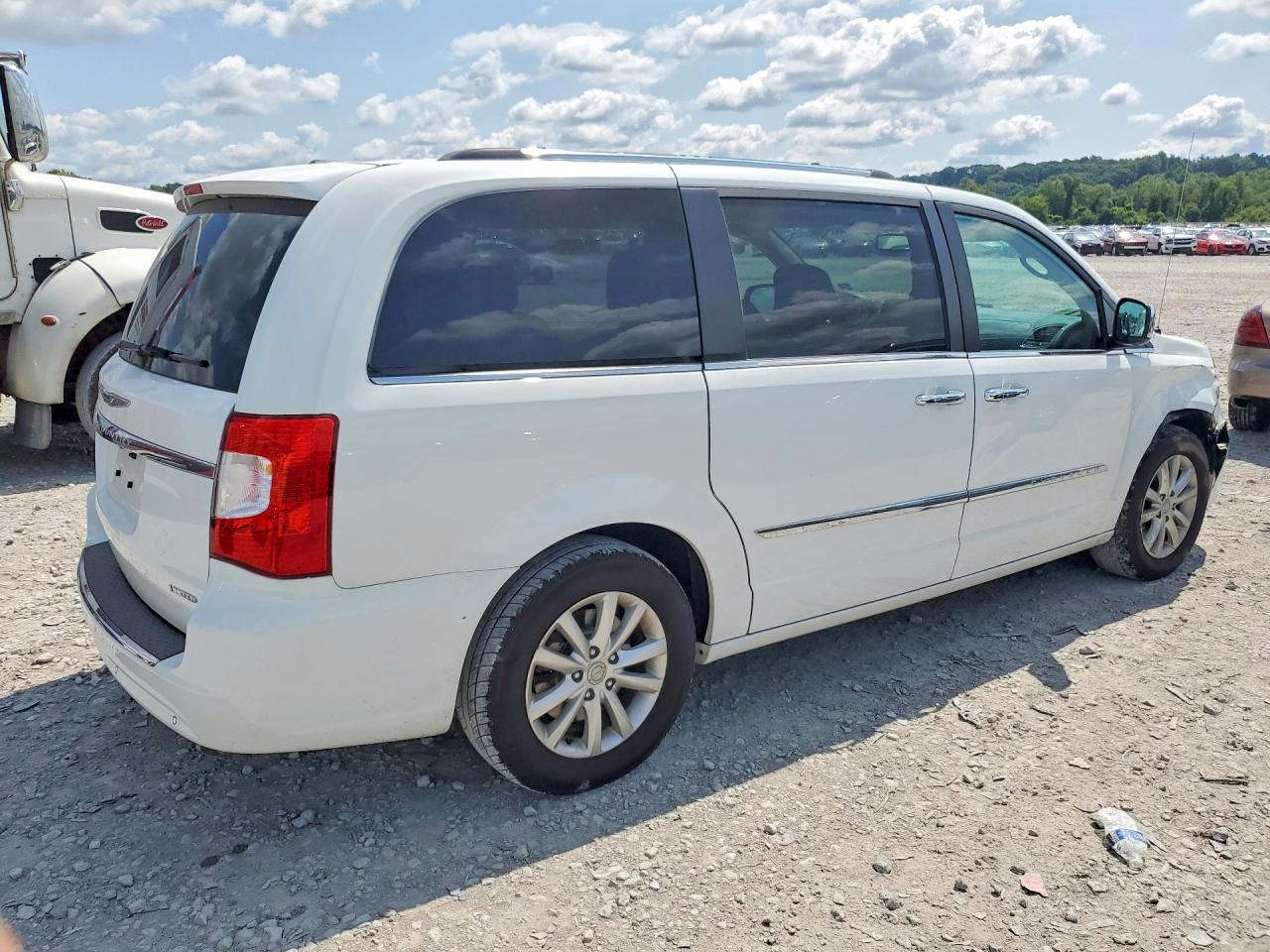 2015 Chrysler Town & Country Limited Platinum Белый vin: 2C4RC1GG7FR752879