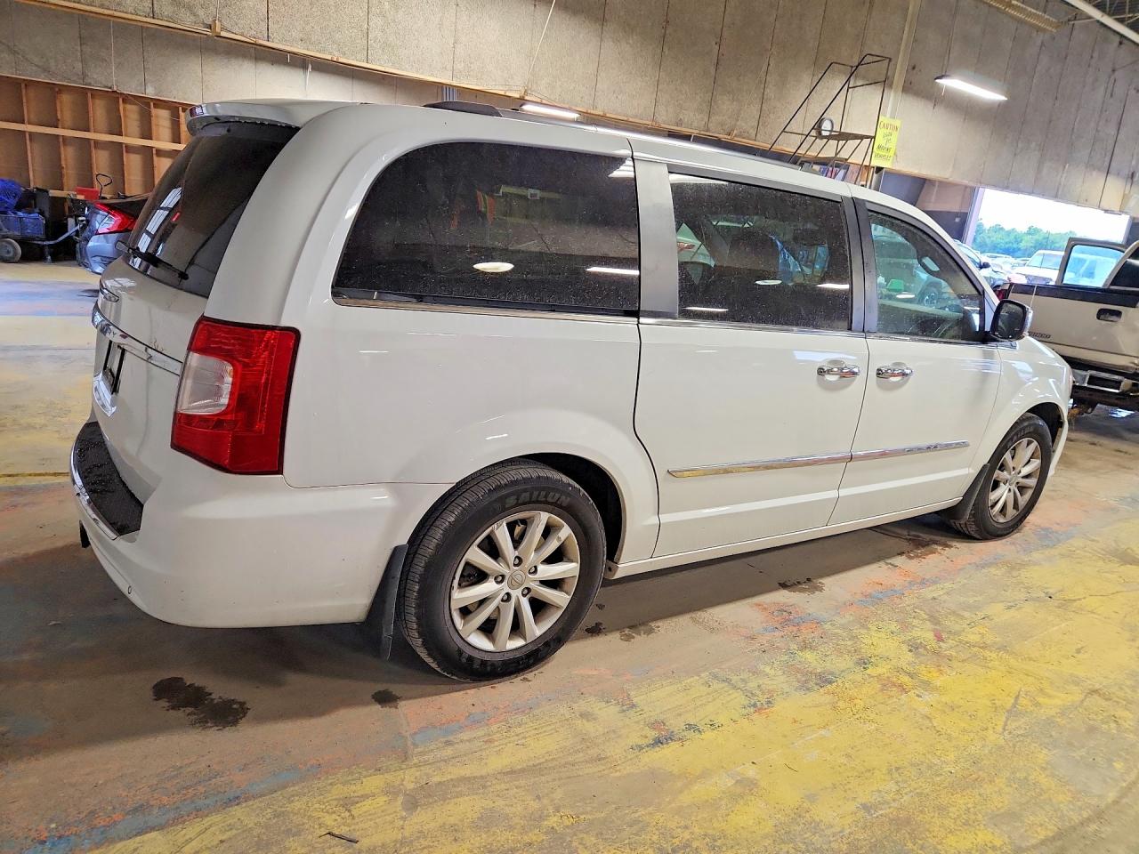 2016 Chrysler Town & Country Limited Platinum Белый vin: 2C4RC1GG7GR166975