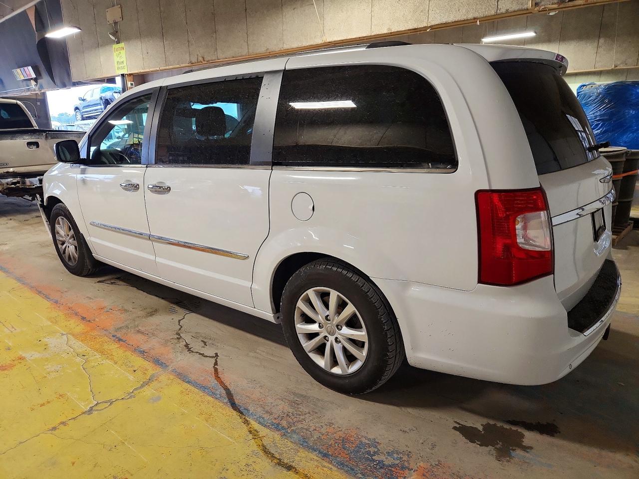 2016 Chrysler Town & Country Limited Platinum Белый vin: 2C4RC1GG7GR166975
