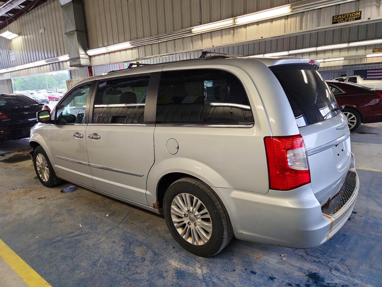 2012 Chrysler Town & Country Limited Silver vin: 2C4RC1GG8CR105712