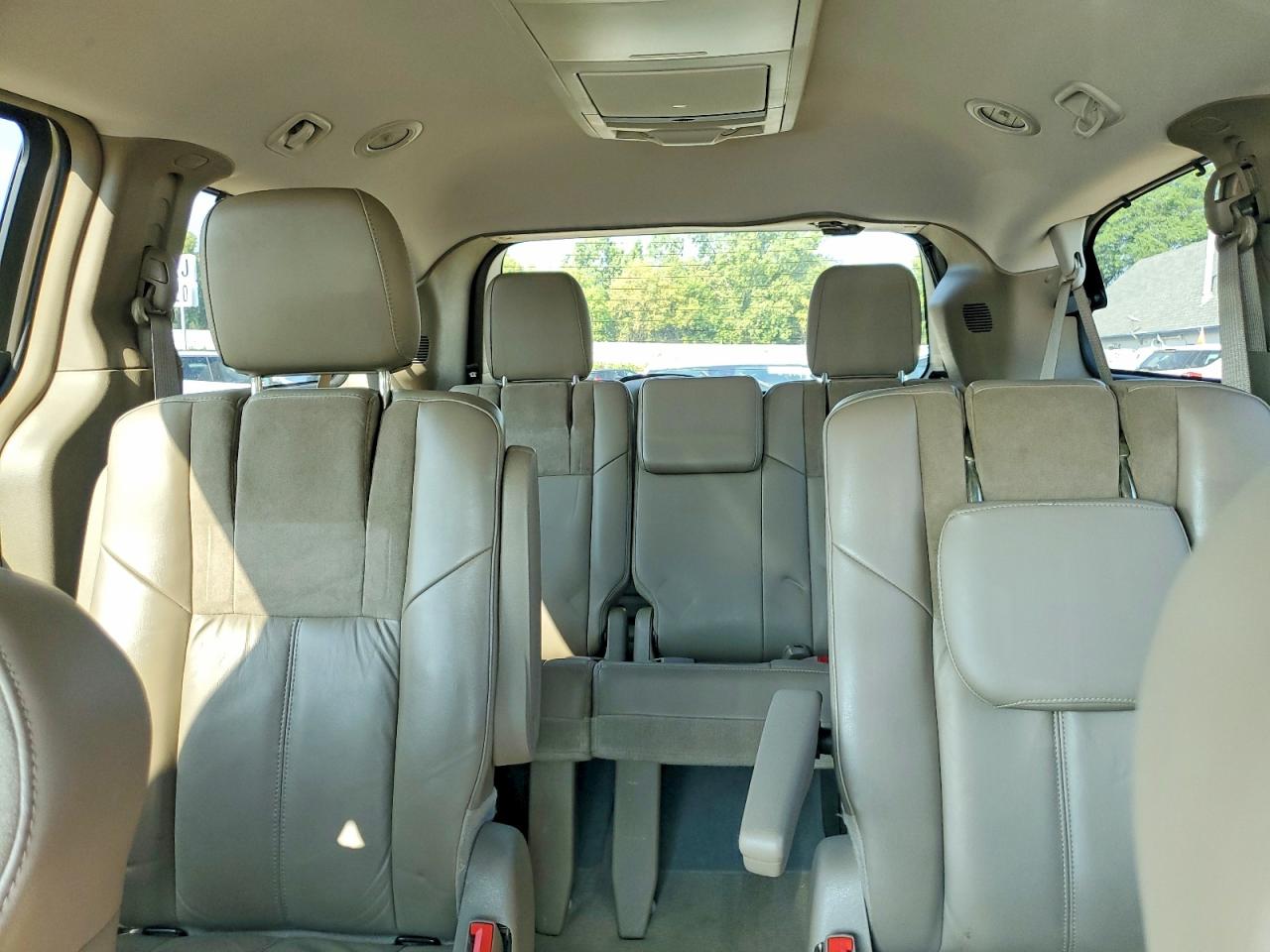 2013 Chrysler Town & Country Limited Tan vin: 2C4RC1GG8DR661214