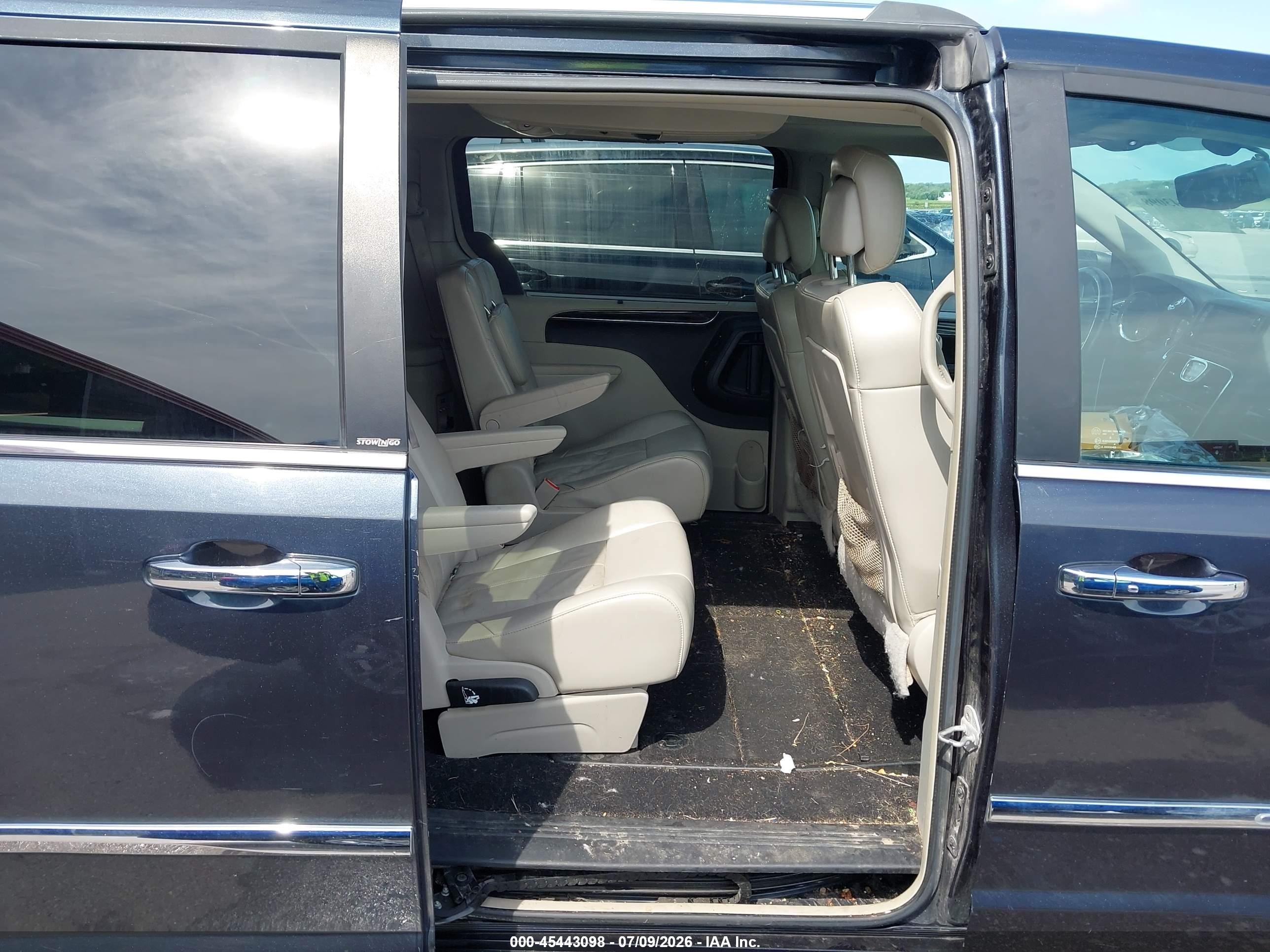 2014 Chrysler Town & Country Limited Black vin: 2C4RC1GG8ER138910