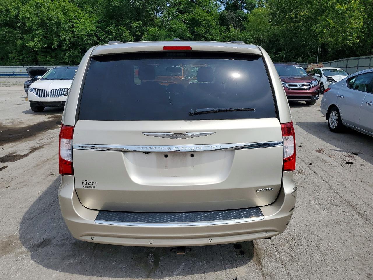 2015 Chrysler Town & Country Limited Platinum Beige vin: 2C4RC1GG8FR629849
