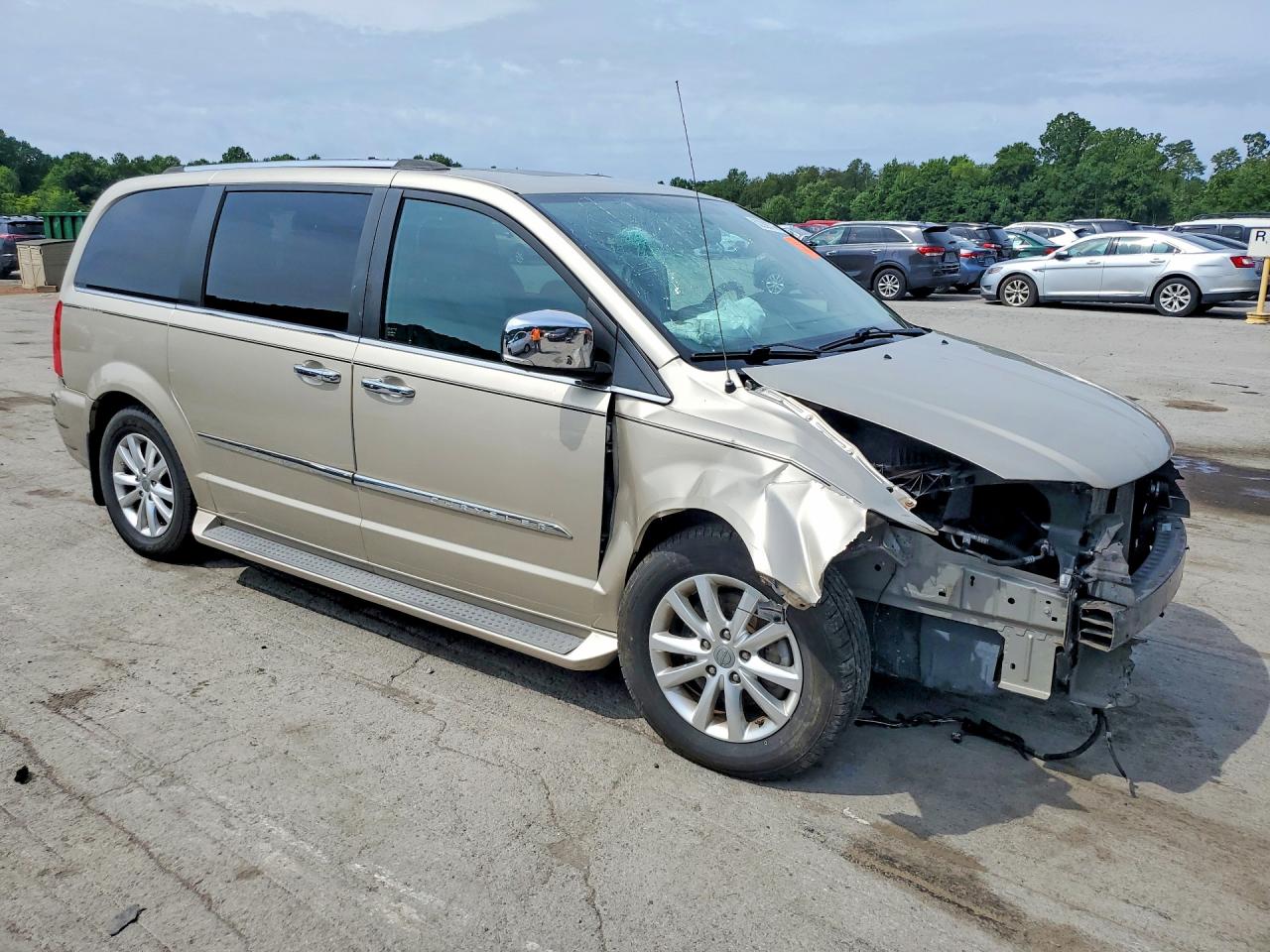 2015 Chrysler Town & Country Limited Platinum Beige vin: 2C4RC1GG8FR629849